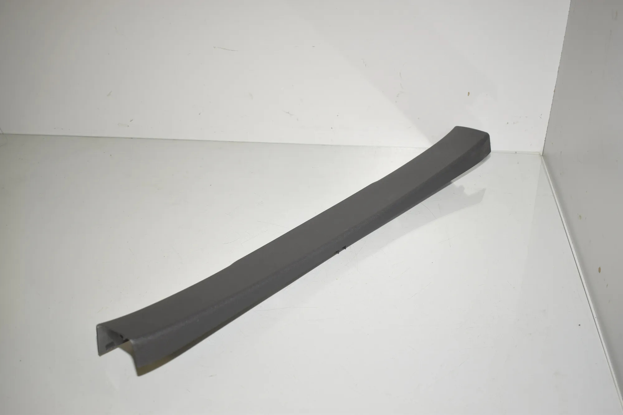 Tailgate Bootlid Trim – OEM 7487586 · BMW i4 (G26) (2022 - -) eDrive35 2023 – 3
