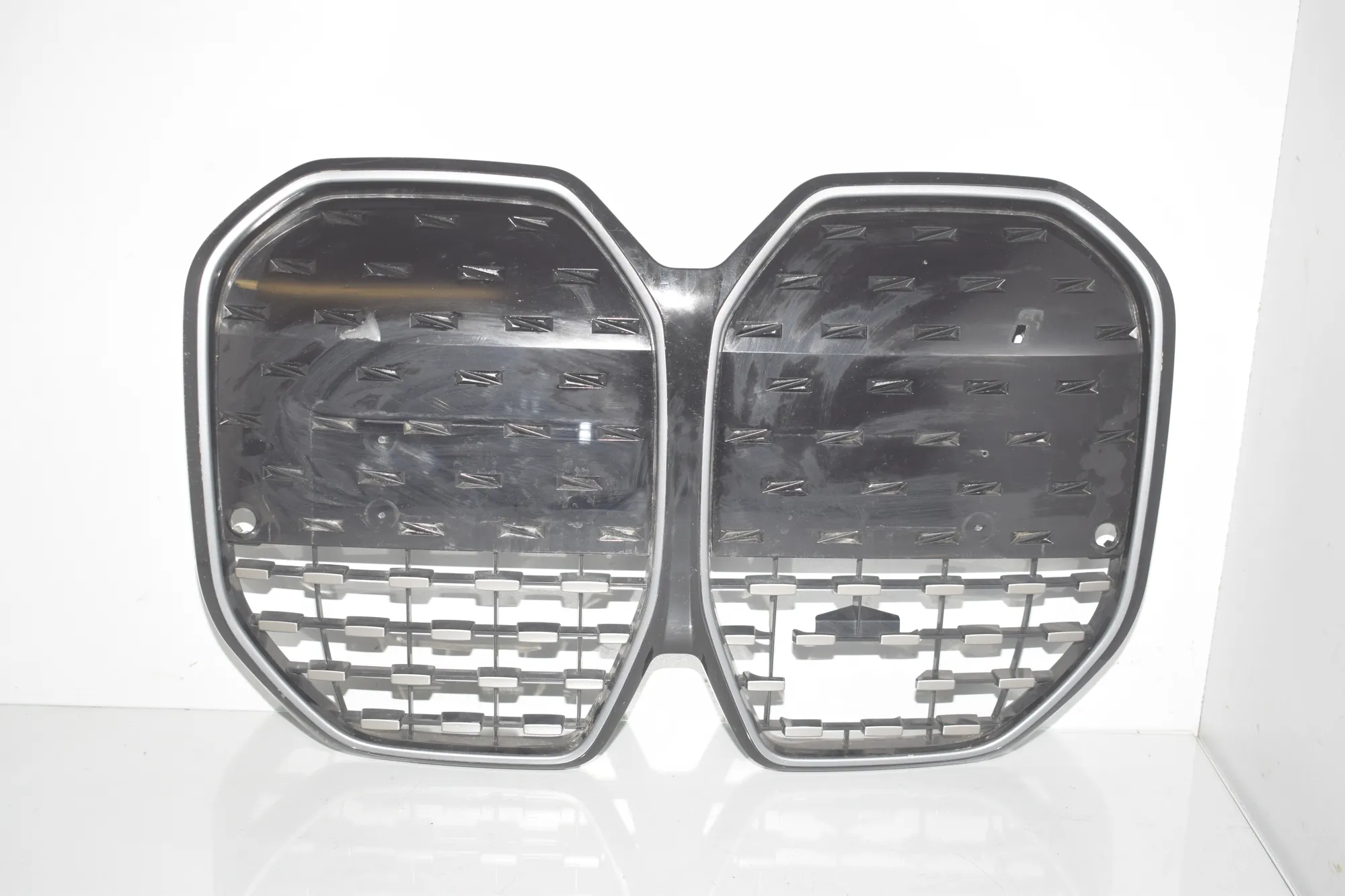 Grilles – OEM 9850175 · BMW i4 (G26) (2022 - -) eDrive35 2023