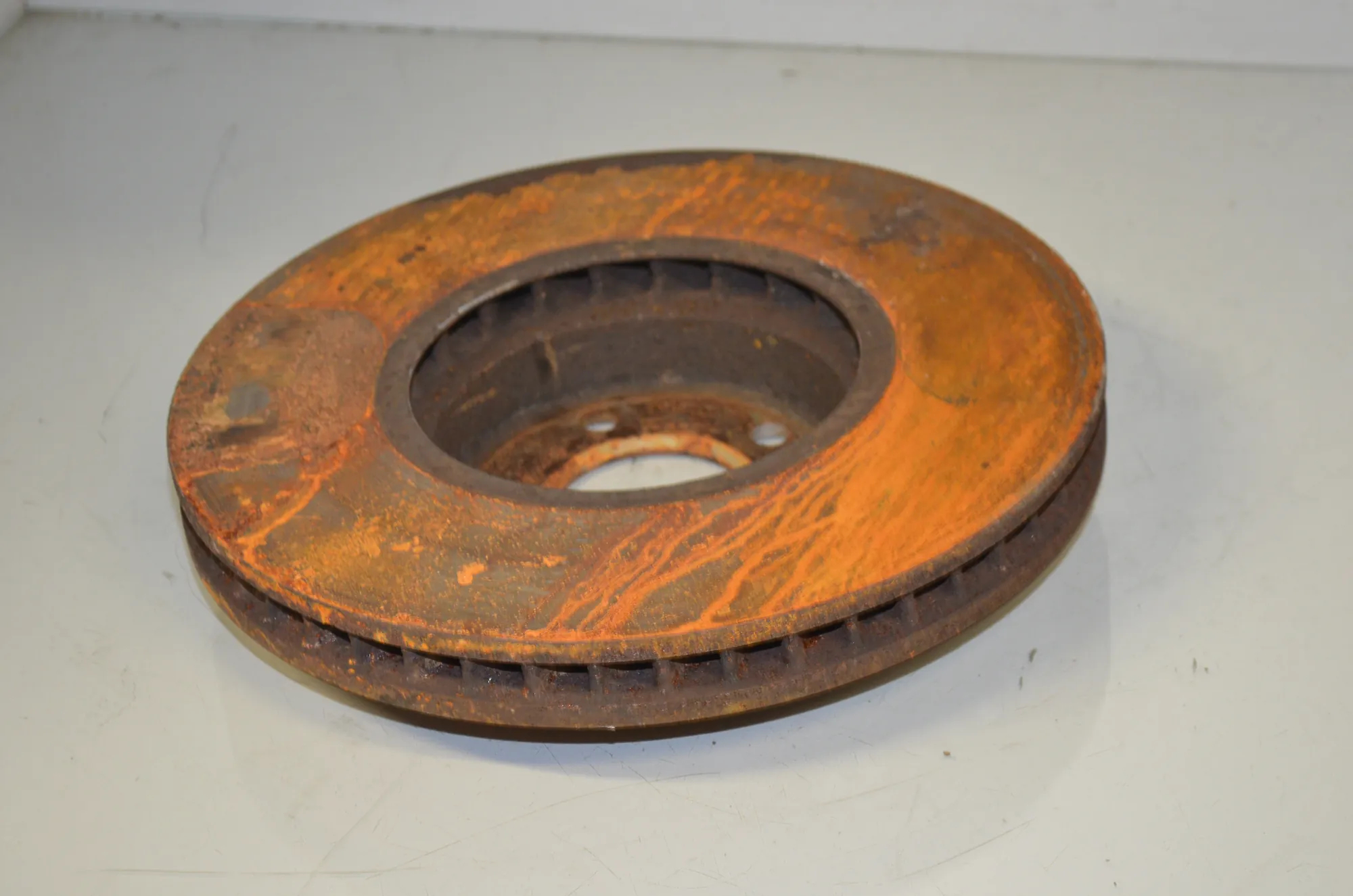Front Left Brake Disc – OEM 6898729 · BMW 5 Touring (F11) 535 d 2013 – 4