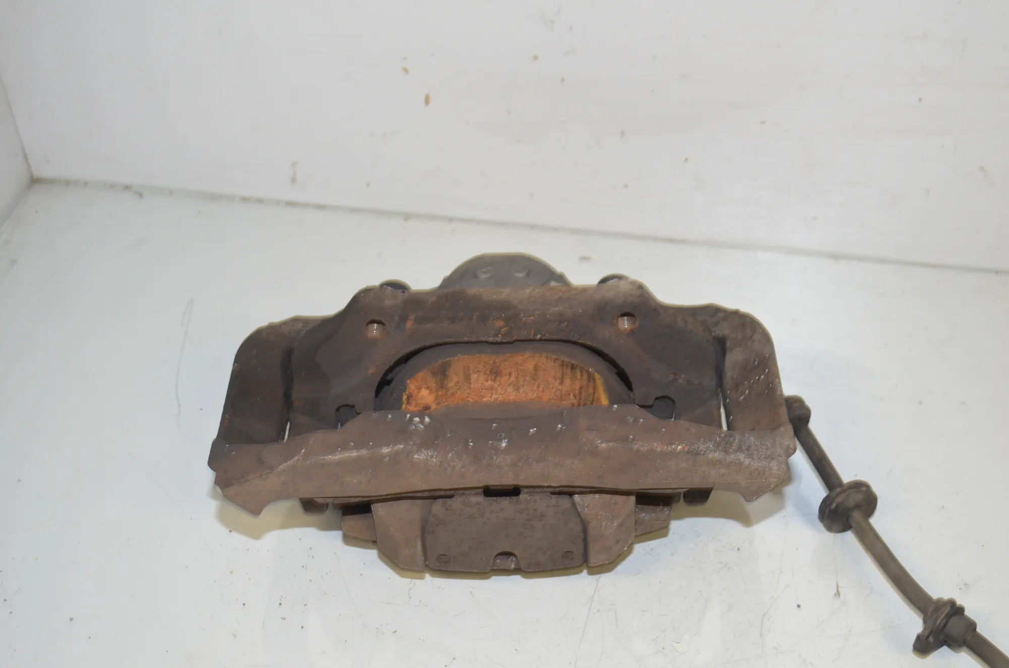 Front Left Brake Caliper – OEM 6786817 · BMW 5 Touring (F11) 535 d 2013 – 3