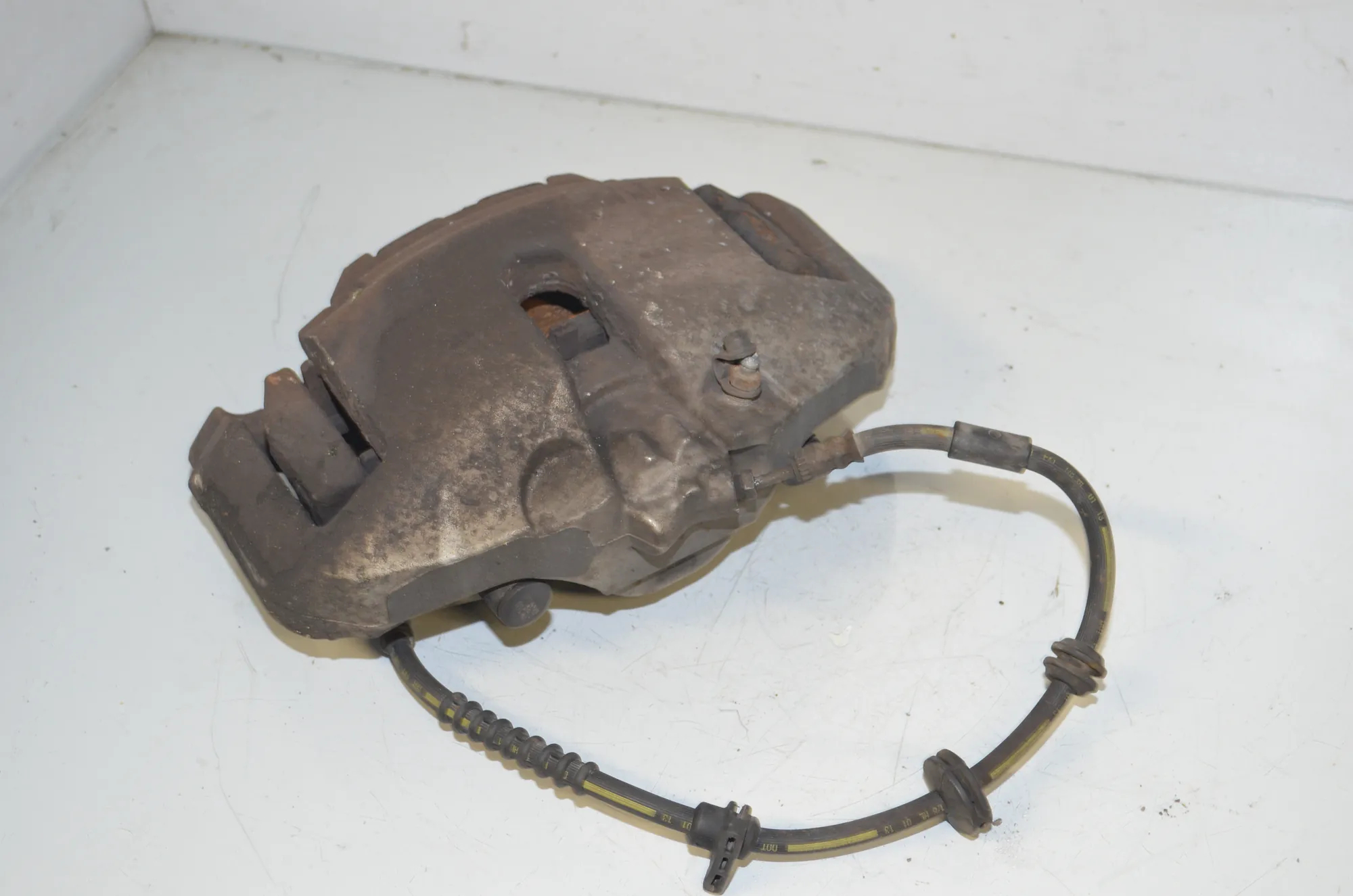 Front Left Brake Caliper – OEM 6786817 · BMW 5 Touring (F11) 535 d 2013 – 2