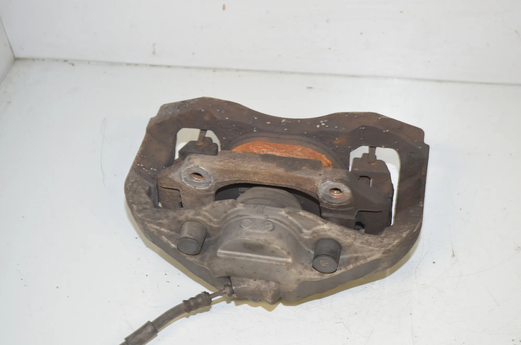 Front Left Brake Caliper – OEM 6786817 · BMW 5 Touring (F11) 535 d 2013 – 4
