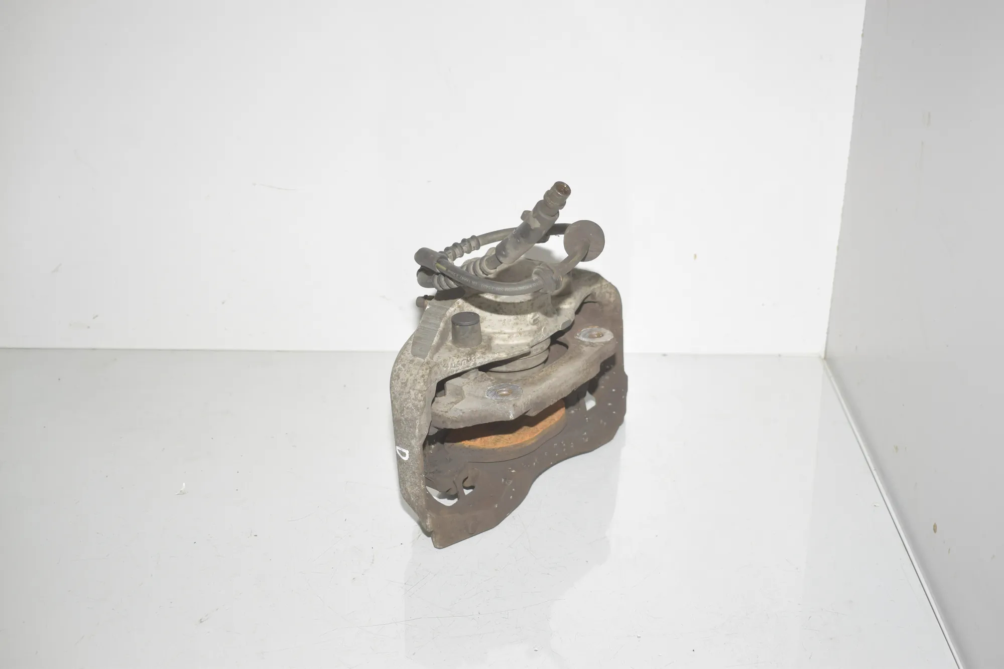 Front Right Brake Caliper – OEM 6786818 · BMW 5 Touring (F11) 535 d 2013 – 5