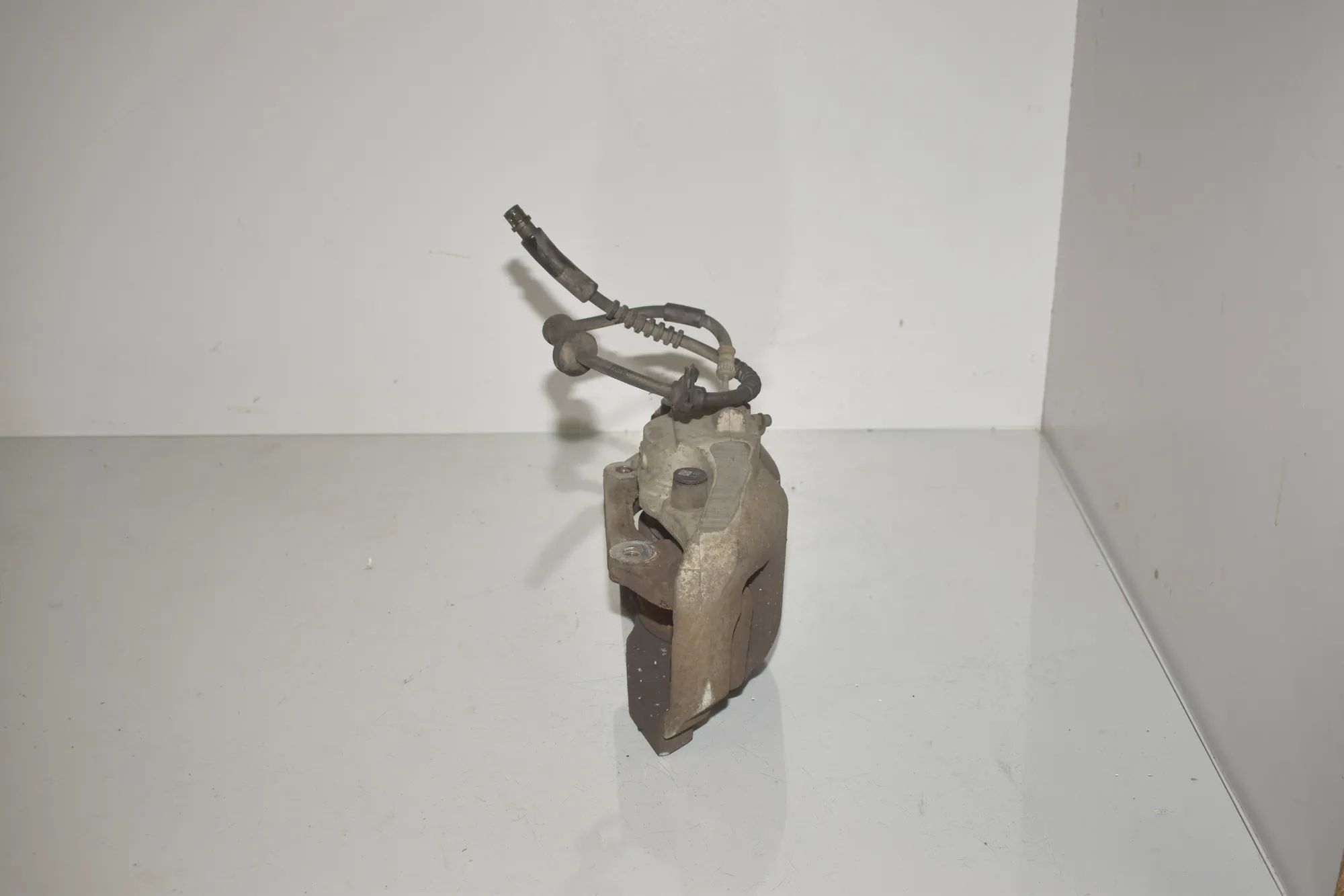 Front Right Brake Caliper – OEM 6786818 · BMW 5 Touring (F11) 535 d 2013 – 4