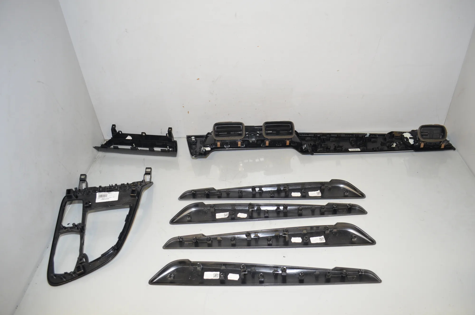 Interior Trim Strips Kit – OEM 9287611 · BMW 2 Active Tourer (F45) 218 i 2016 – 6
