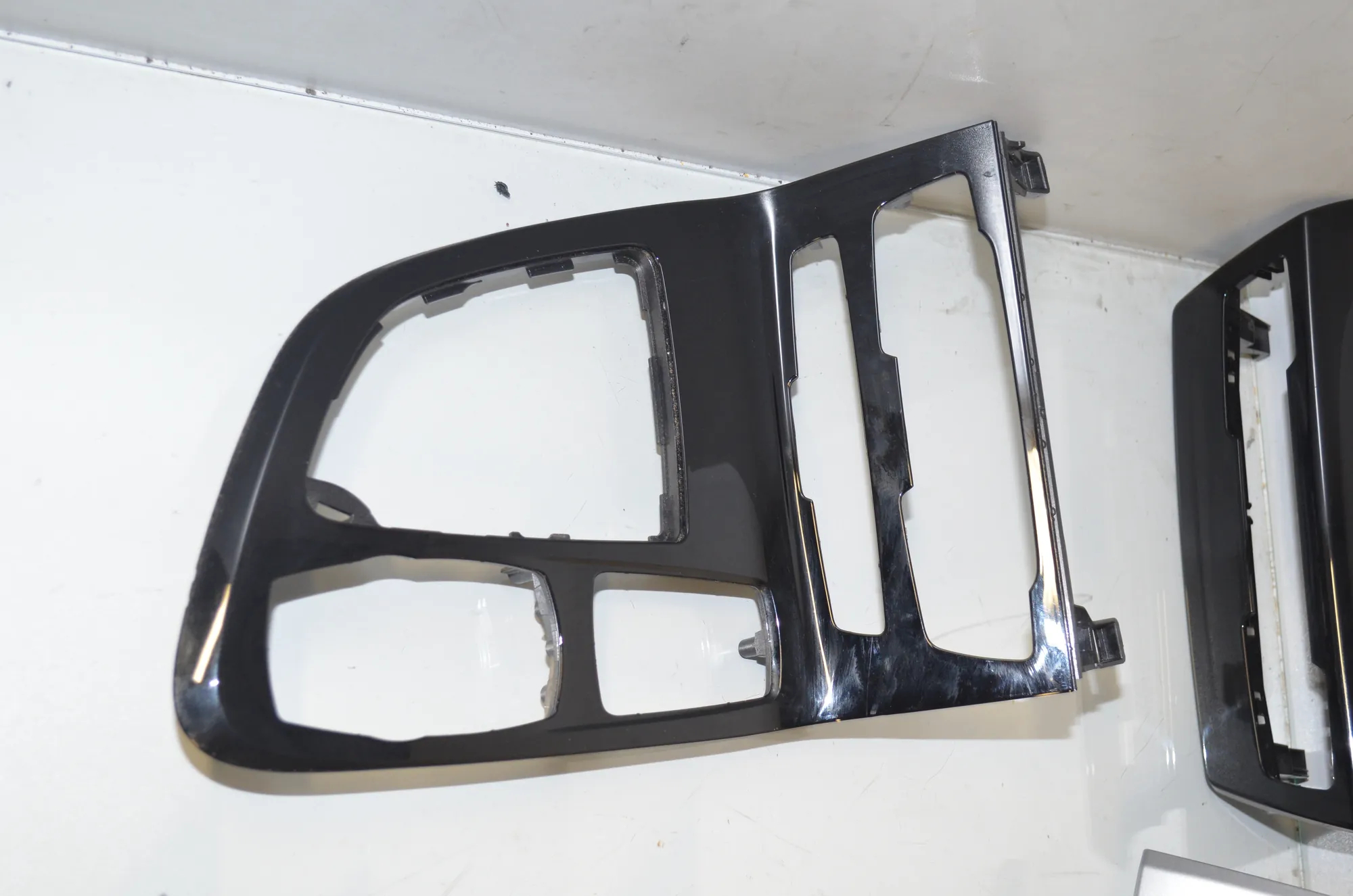Interior Trim Strips Kit – OEM 9287611 · BMW 2 Active Tourer (F45) 218 i 2016 – 5