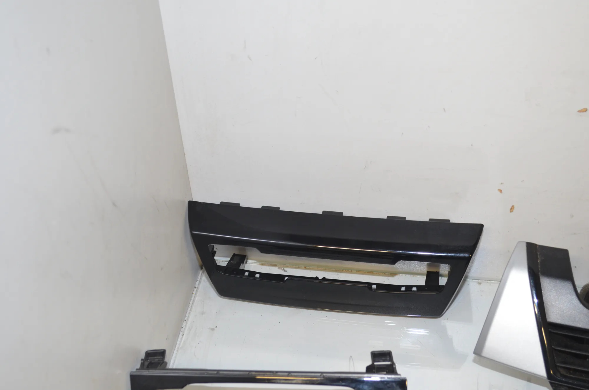 Interior Trim Strips Kit – OEM 9287611 · BMW 2 Active Tourer (F45) 218 i 2016 – 2
