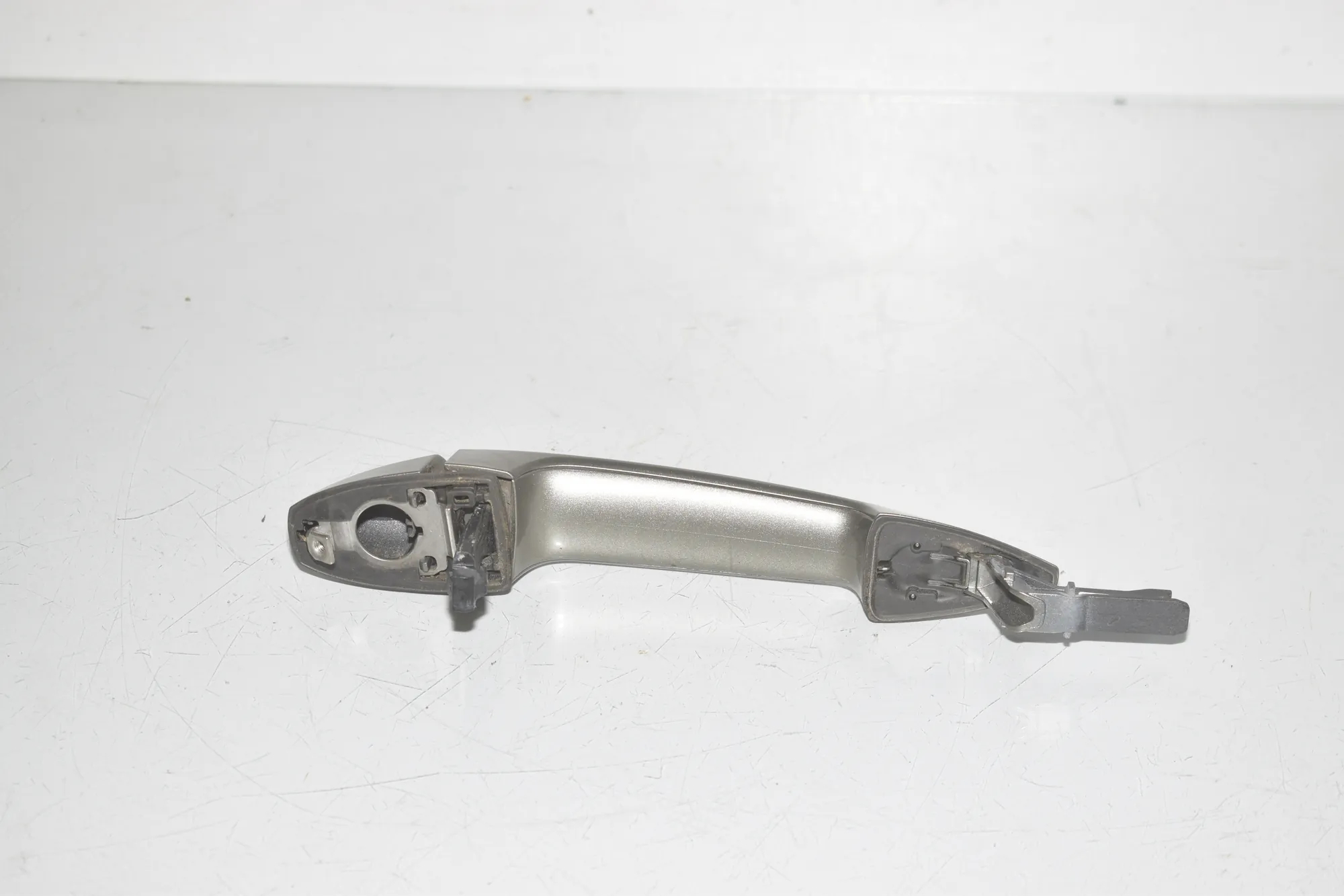 Front Left Door Exterior Handle – OEM 7396305 · BMW 2 Active Tourer (F45) 218 i 2016 – 4