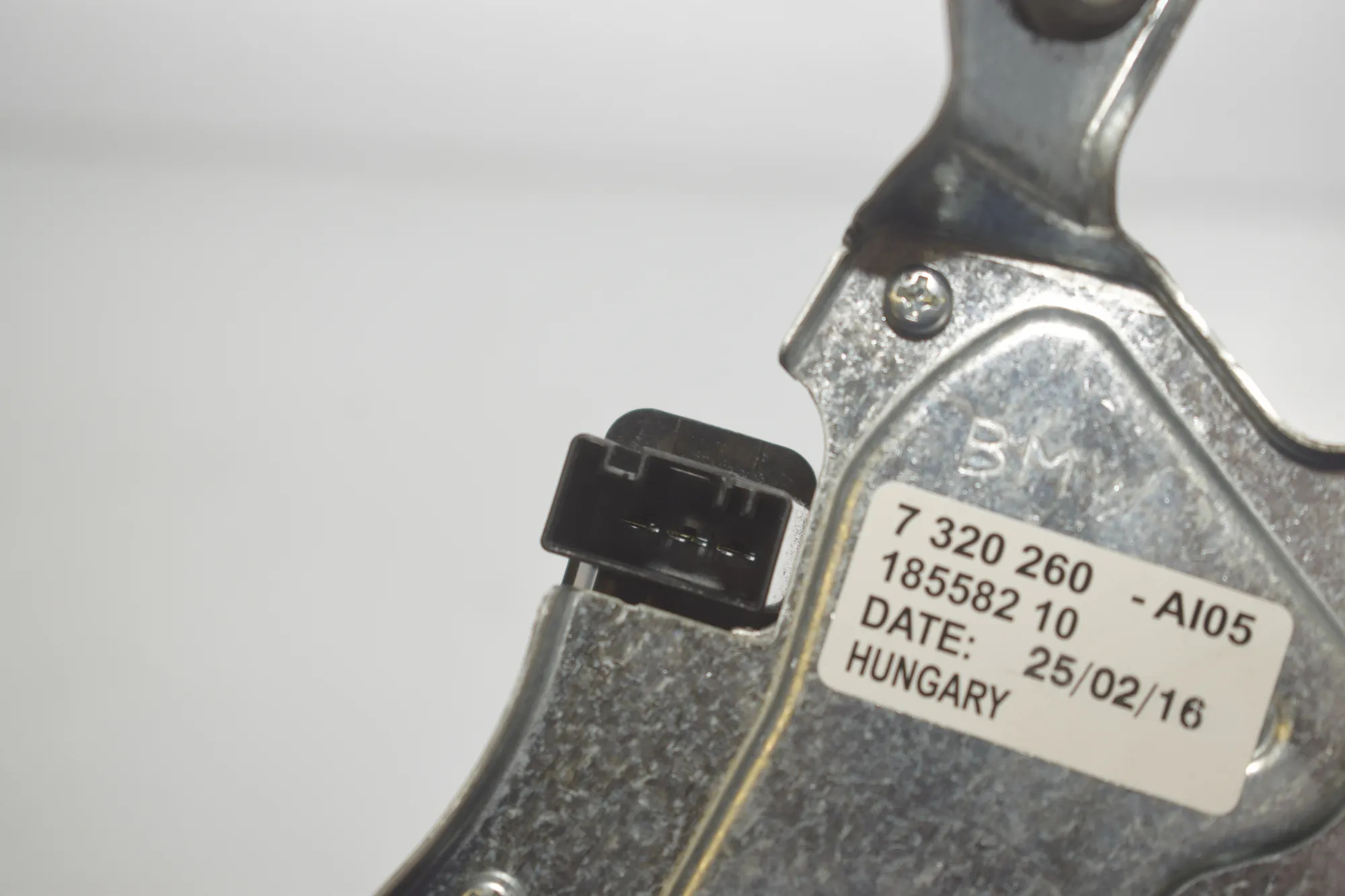Tailgate Window Wiper Motor – OEM 7320260 · BMW 2 Active Tourer (F45) 218 i 2016 – 5