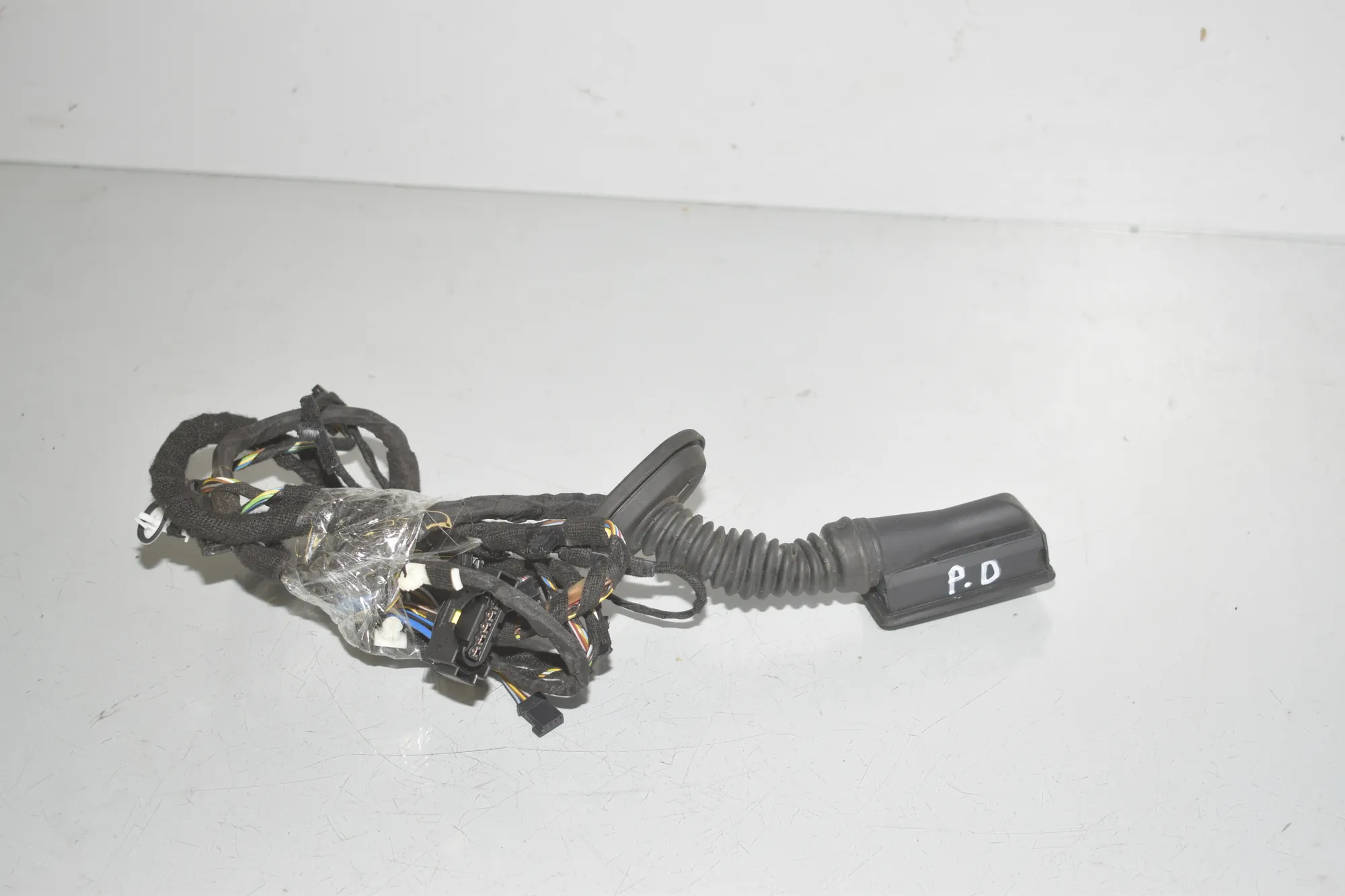 Front Right Door Wiring – OEM 9389316 · BMW 2 Active Tourer (F45) 218 i 2016 – 3