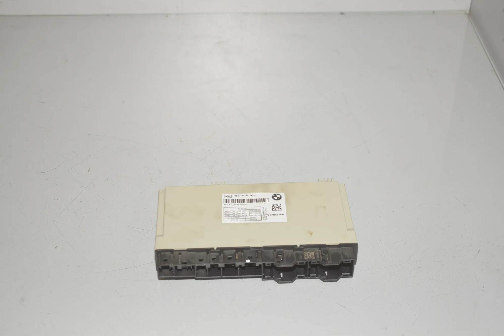 Other Control Units – OEM 7471371 · BMW 5 (G30) BMW 5 (G30) 520 d 2016
