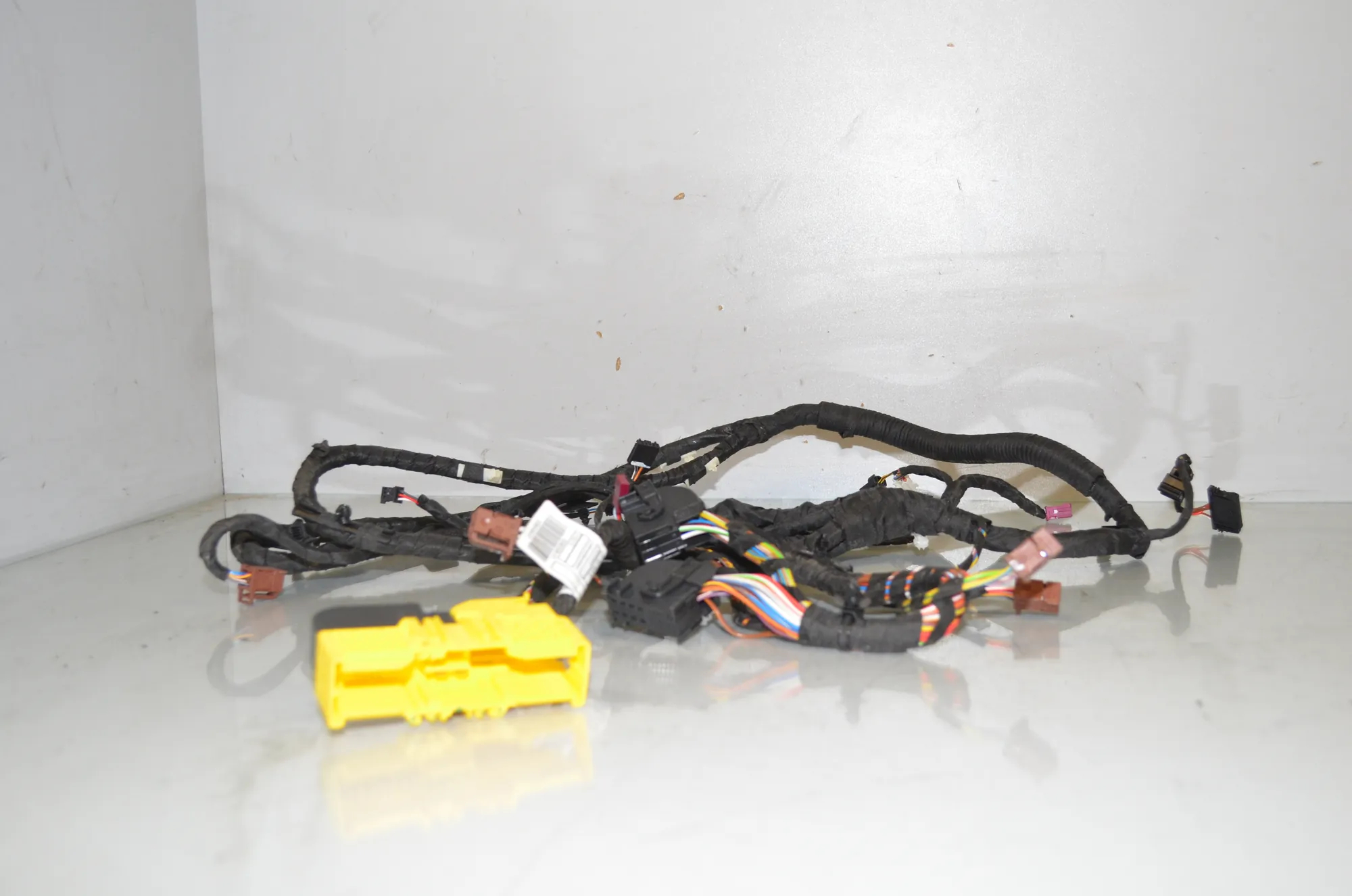 Other Wiring Loom – OEM 9390308 · BMW 5 (G30) BMW 5 (G30) 520 d 2018 – 4
