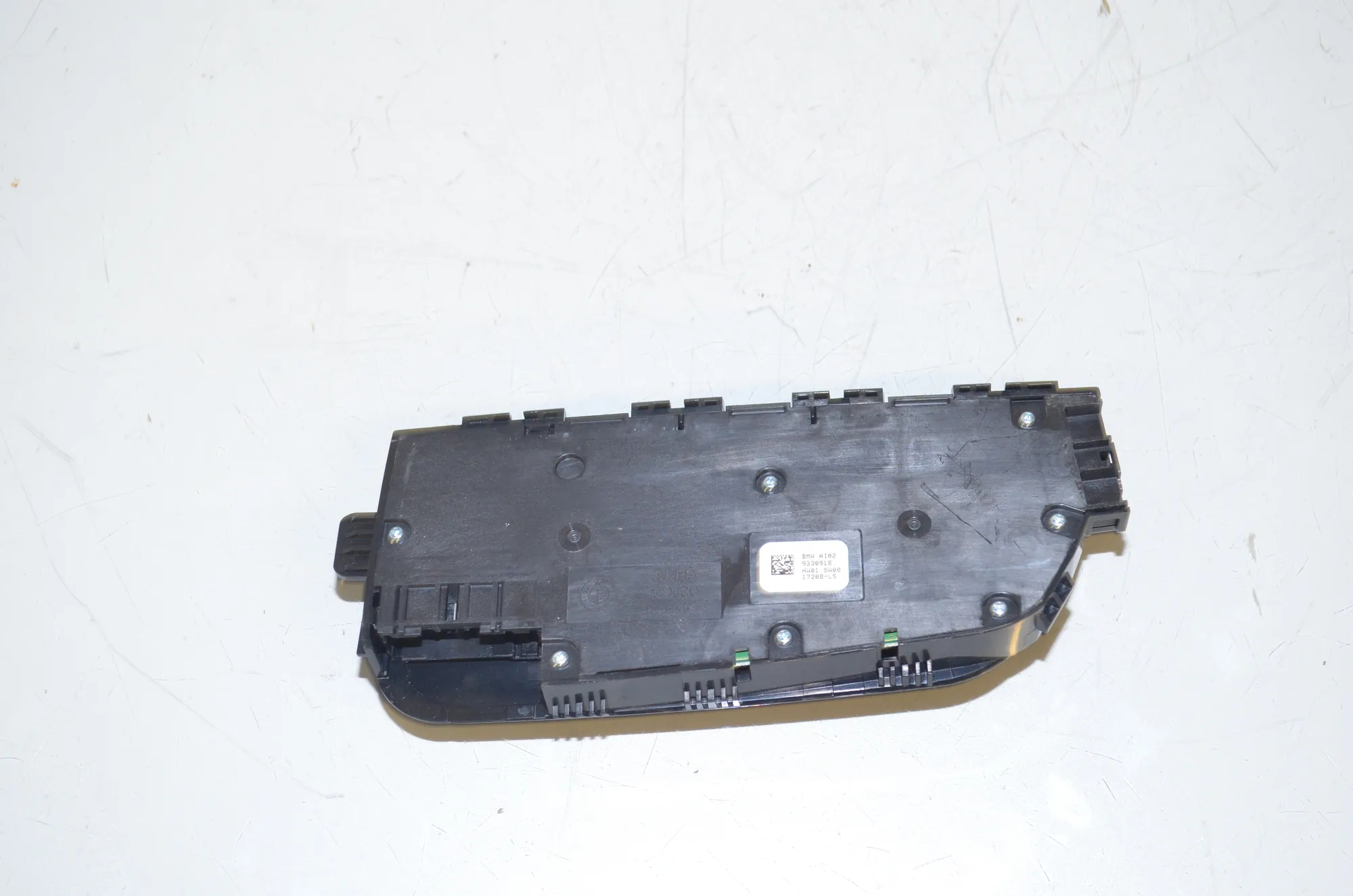 Switches – OEM 9330918 · BMW 5 (G30) BMW 5 (G30) 520 d 2018 – 3