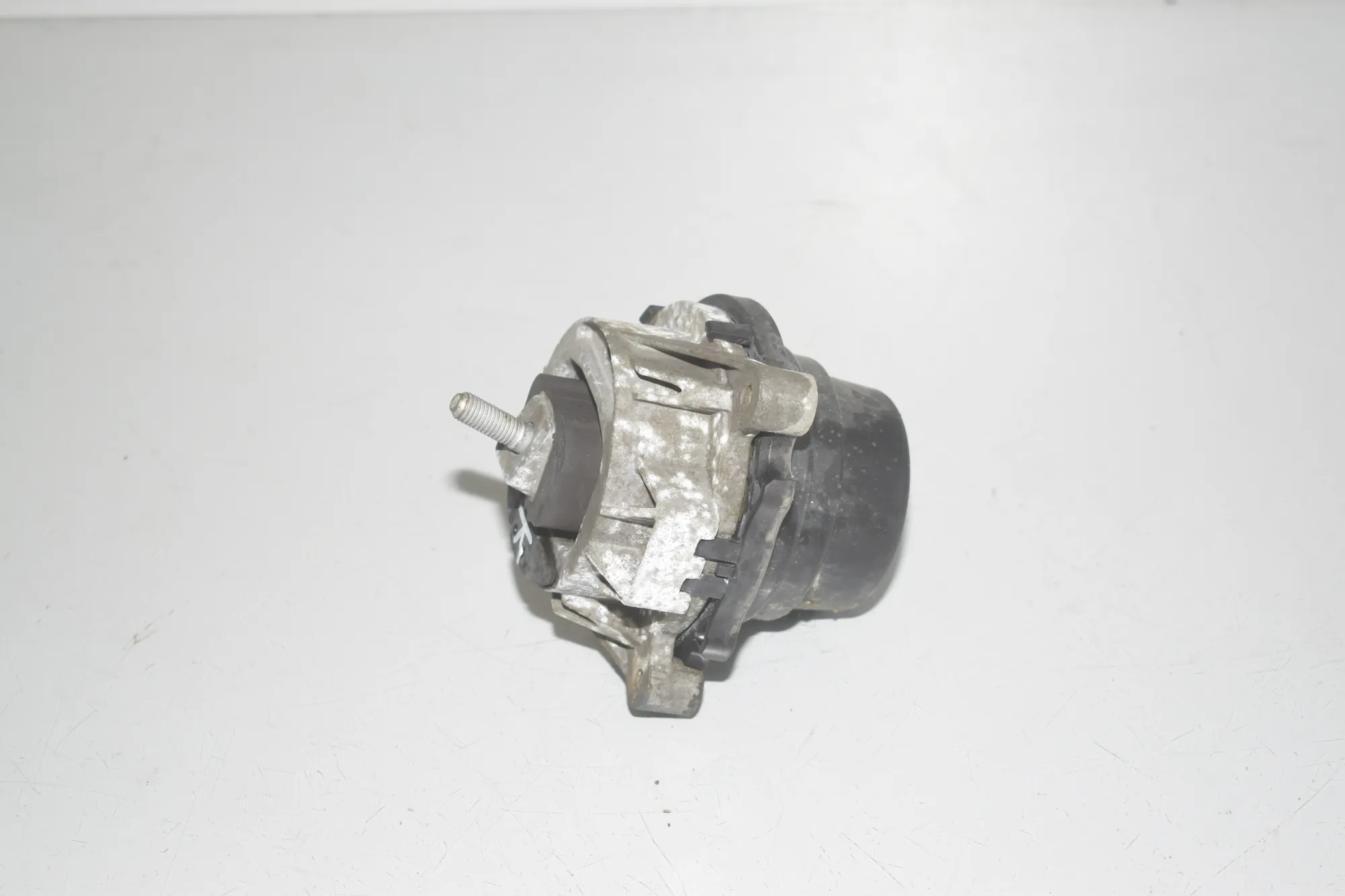 Left Side Engine Mount – OEM 6787663 · BMW 3 Touring (F31) 330 d 2016 – 3
