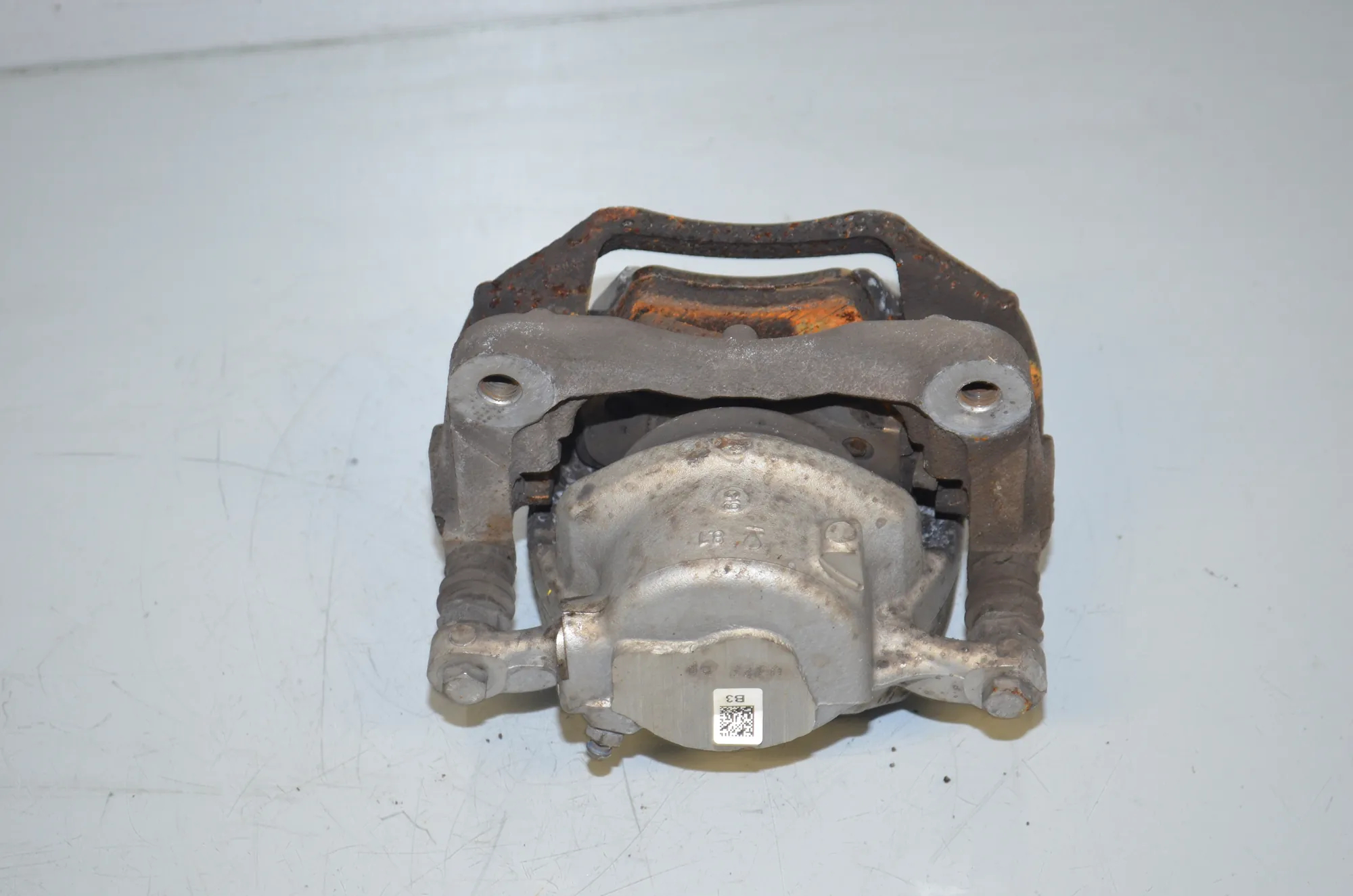 Front Left Brake Caliper – OEM 6872799 · BMW 5 Touring (G31) (2017 - -) 520 d 2019 – 4