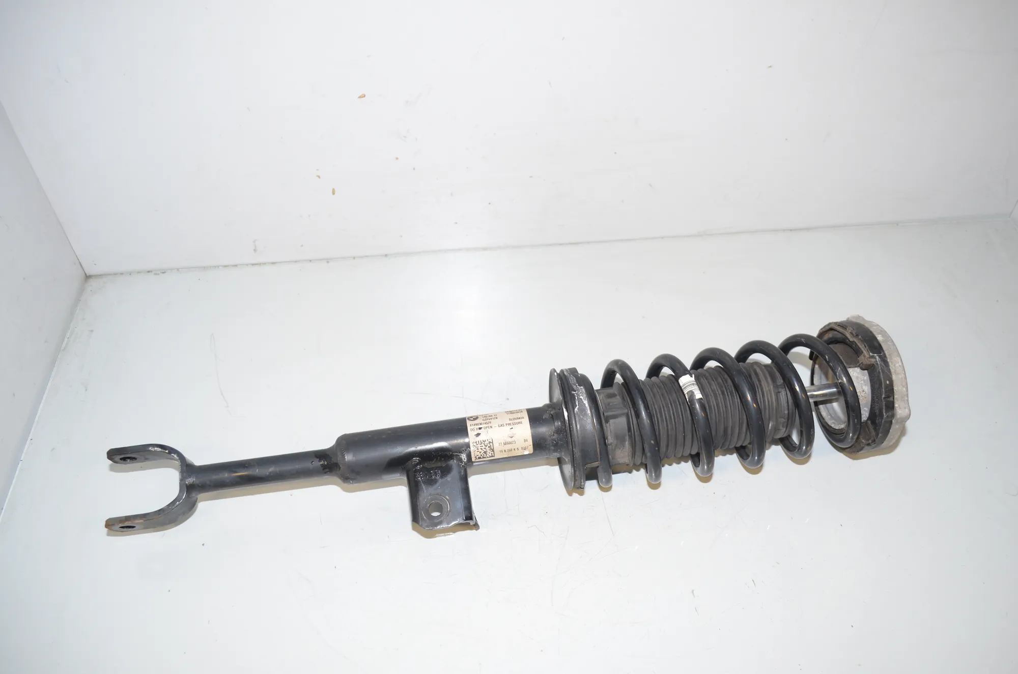 Front Left Shock Absorber – OEM 6866623 · BMW 5 Touring (G31) (2017 - -) 520 d 2019
