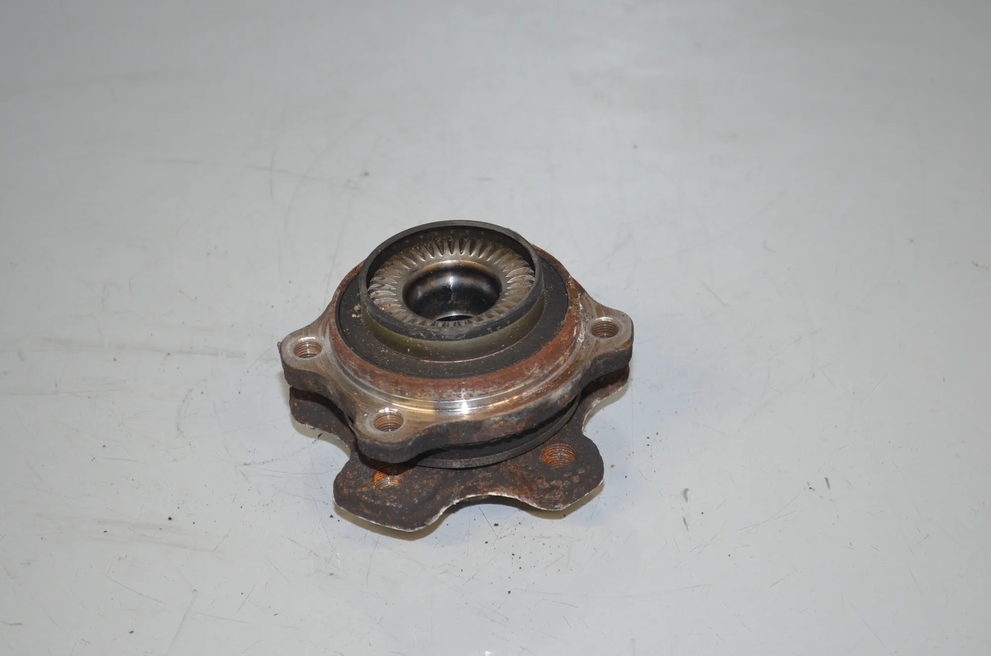 Rear Left Wheel Bearing – OEM 6899175 · BMW 5 Touring (G31) (2017 - -) 520 d 2019 – 4