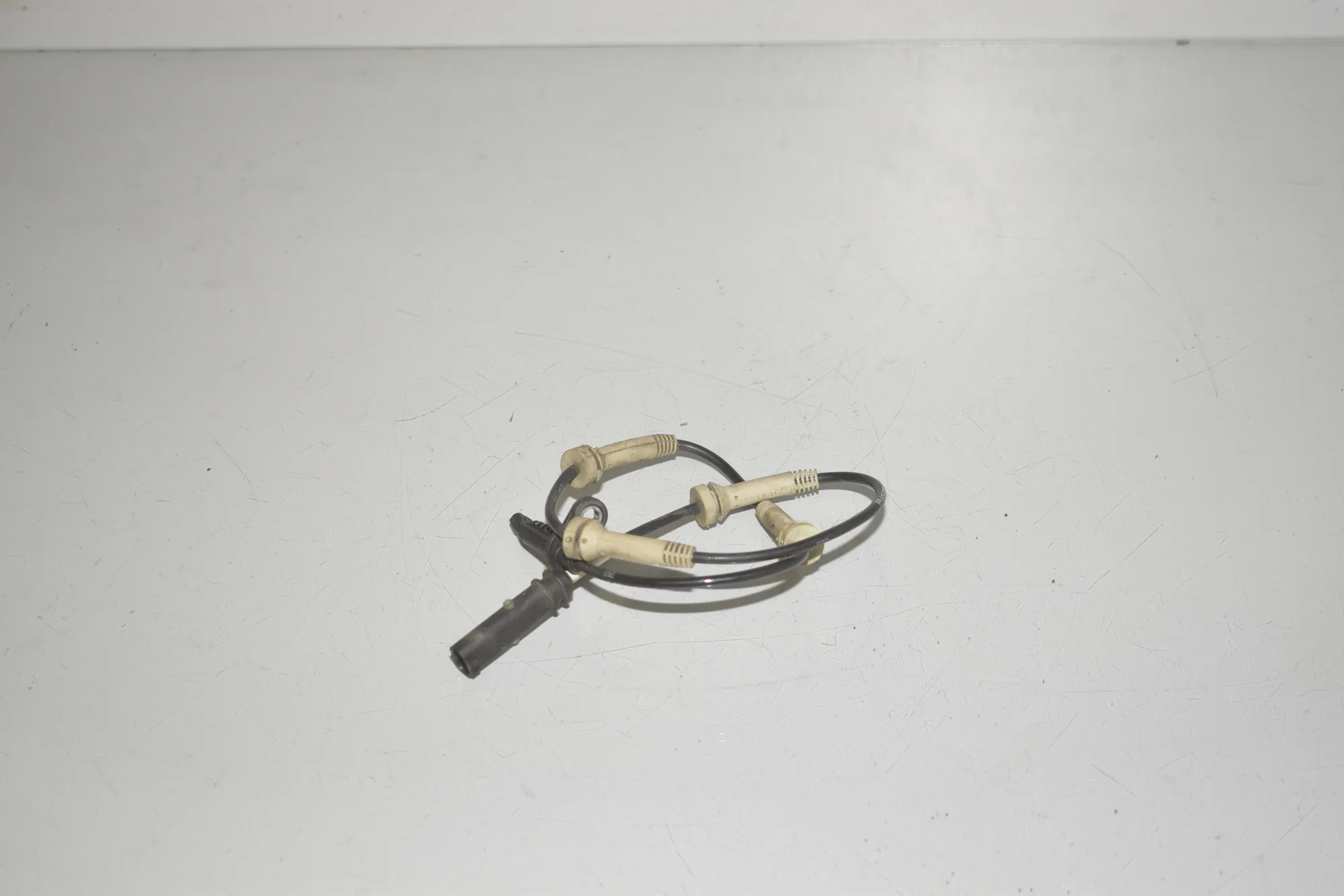 Rear Left ABS Sensor – OEM 6866977 · BMW 5 Touring (G31) (2017 - -) 520 d 2019 – 2