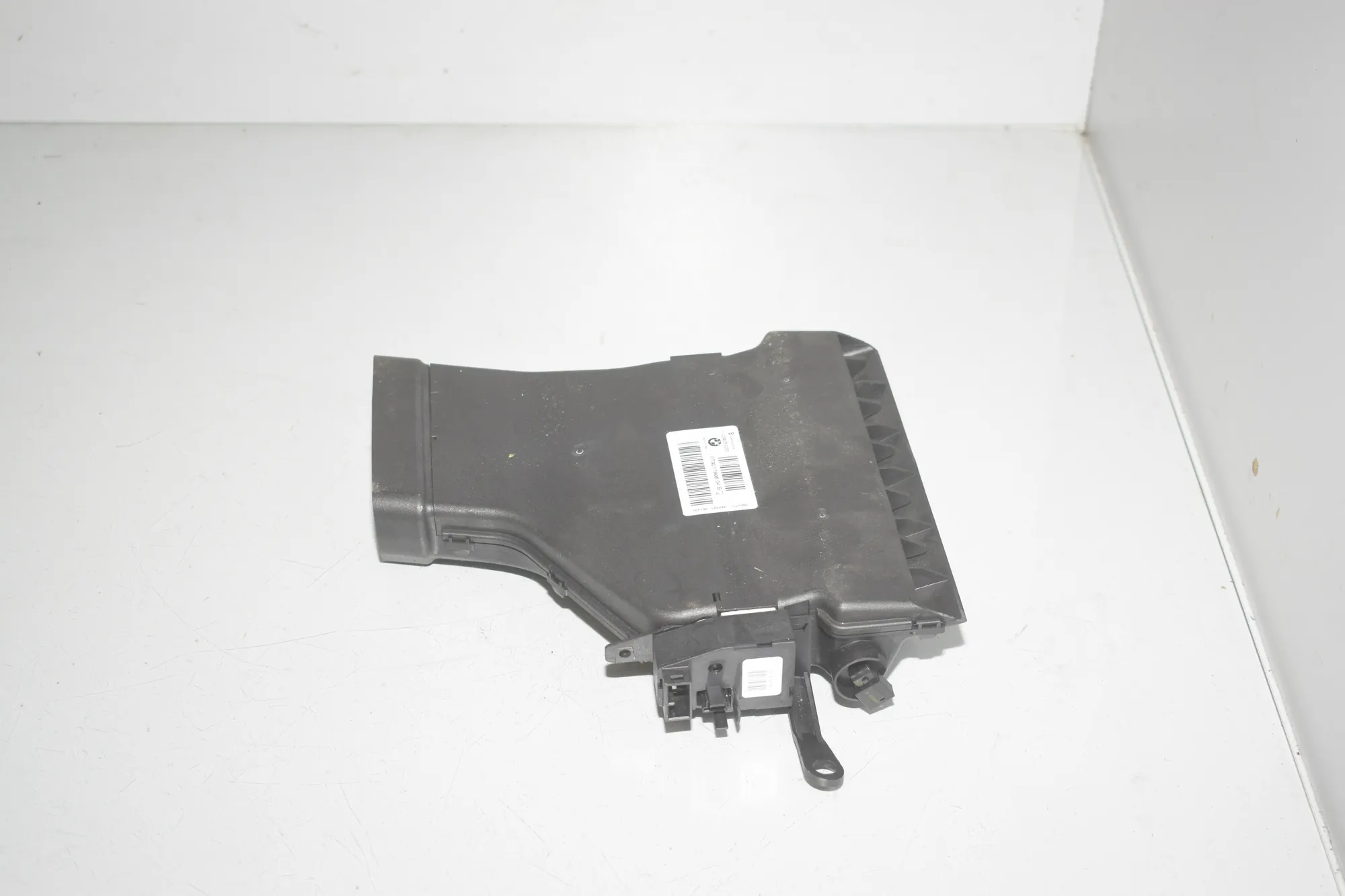Interior Air Duct Channel – OEM 9217996 · BMW 5 Touring (F11) M 550 d xDrive 2016 – 2