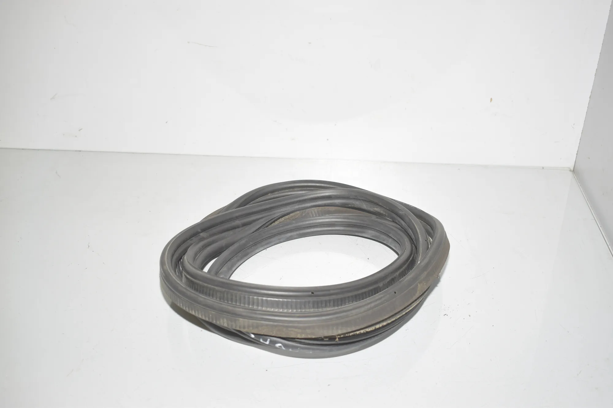 Tailgate Rubber Seal – OEM 7327999 · BMW 3 Touring (F31) 320 i 2012 – 3