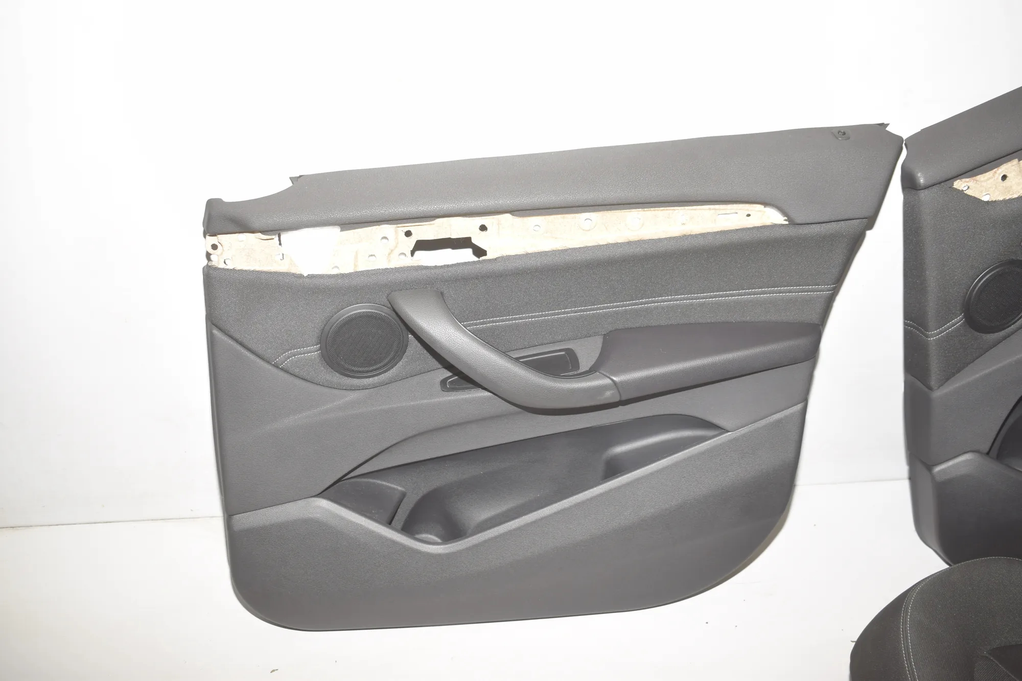 Seat set – OEM 123 · BMW X1 (F48) xDrive 18 d 2017 – 12
