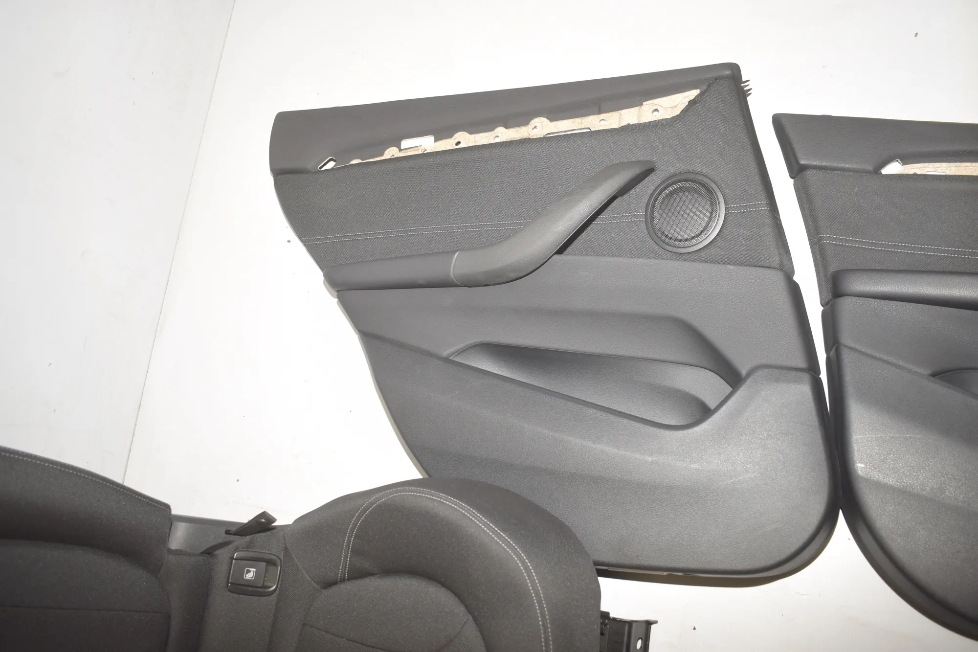 Seat set – OEM 123 · BMW X1 (F48) xDrive 18 d 2017 – 14