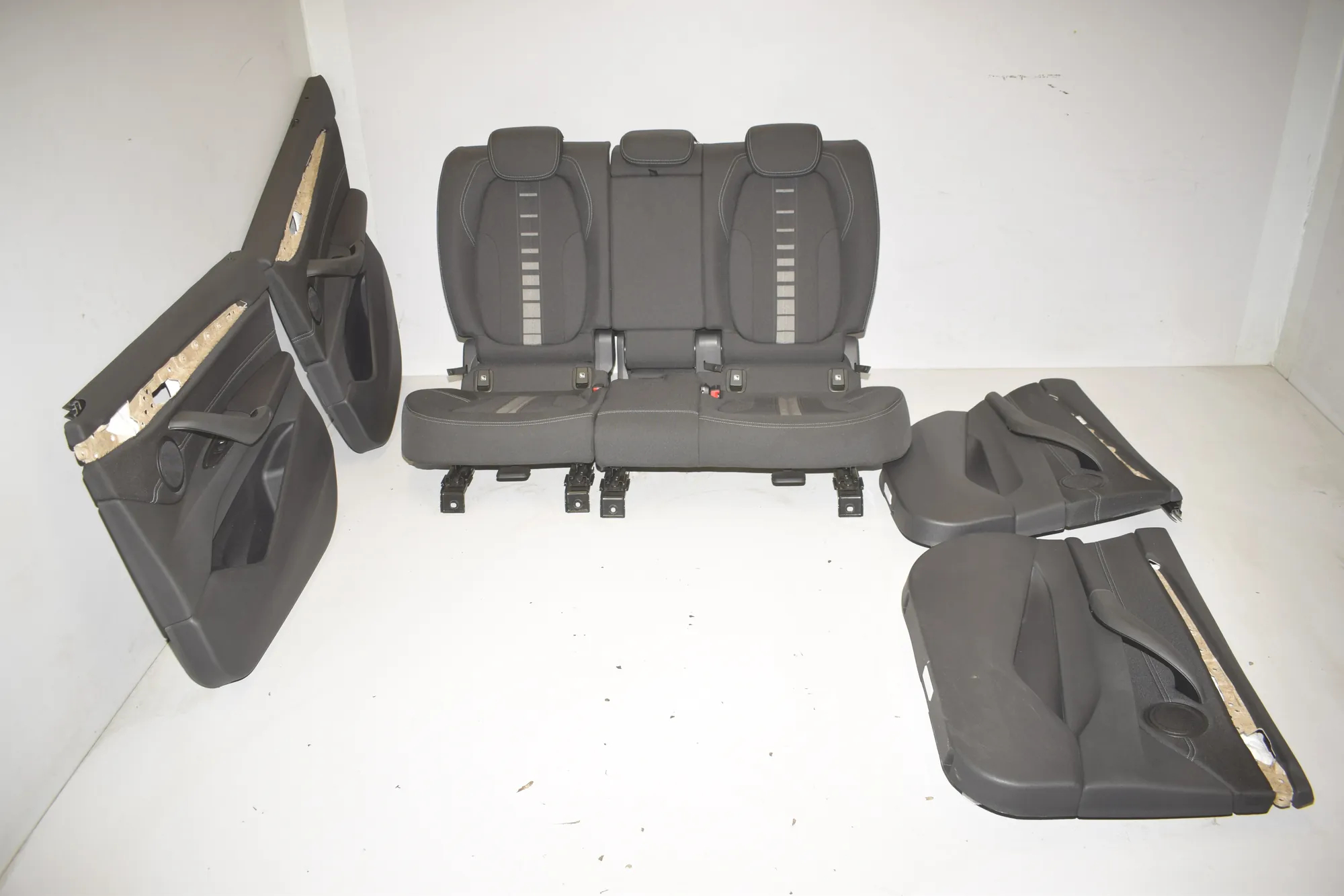 Seat set – OEM 123 · BMW X1 (F48) xDrive 18 d 2017 – 6
