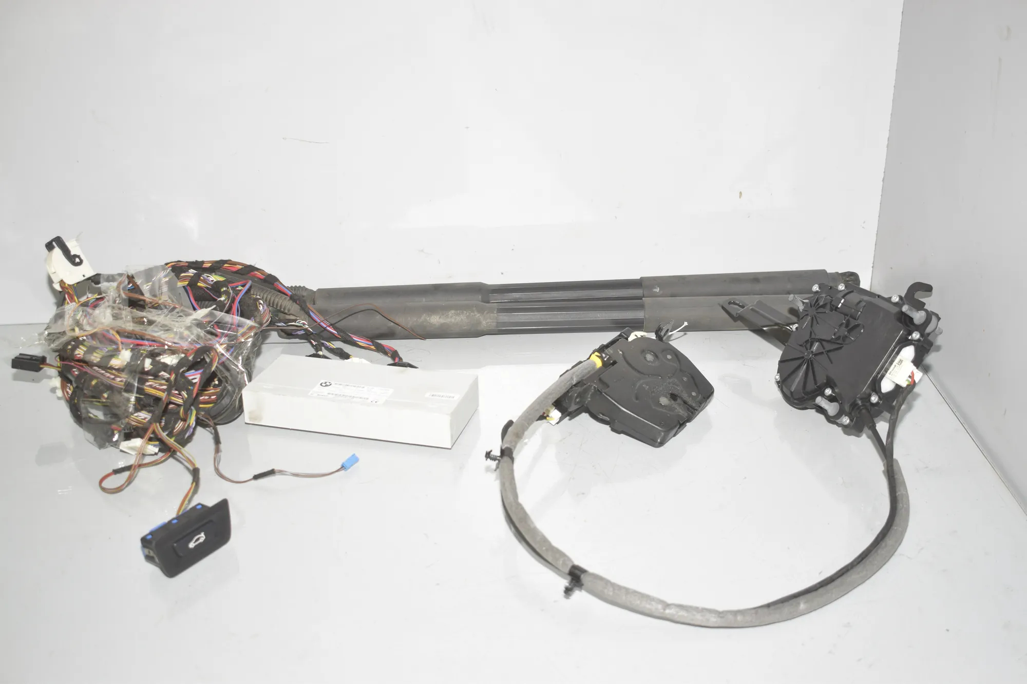 Electric Tailgate Opening Kit – OEM 9275119 · BMW 3 Touring (F31) 320 i 2012 – 4