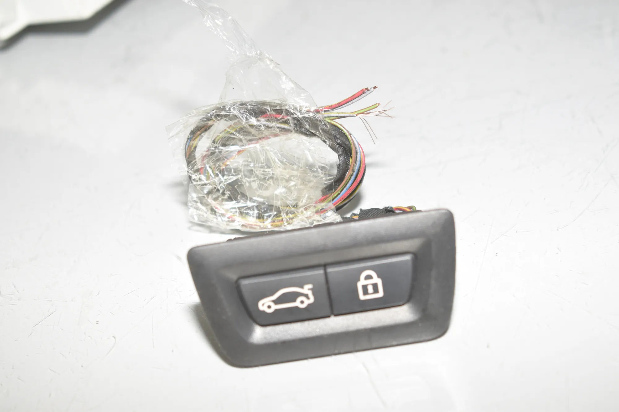 Electric Tailgate Opening Kit – OEM 9275121 · BMW 5 Touring (F11) M 550 d xDrive 2016 – 4