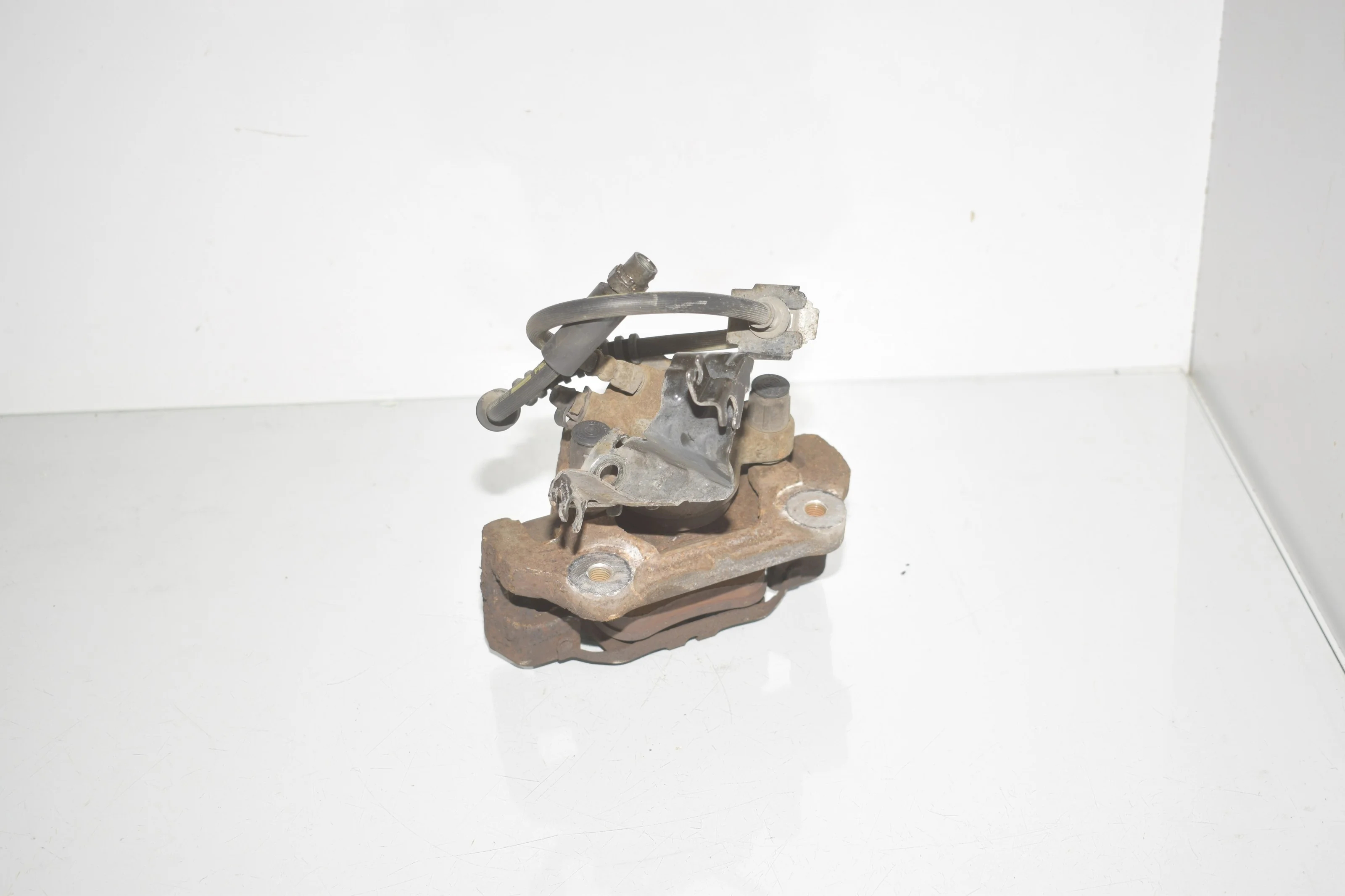 Front Right Brake Caliper – OEM 6850650 · BMW 3 Touring (F31) 320 i 2012 – 3