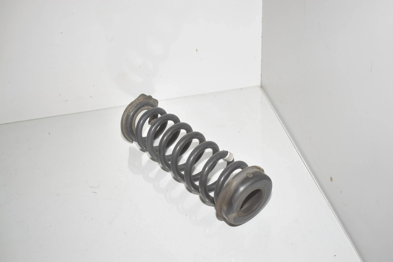 Rear Left Coil Spring – OEM 6851727 · BMW 3 Touring (F31) 320 i 2012 – 3