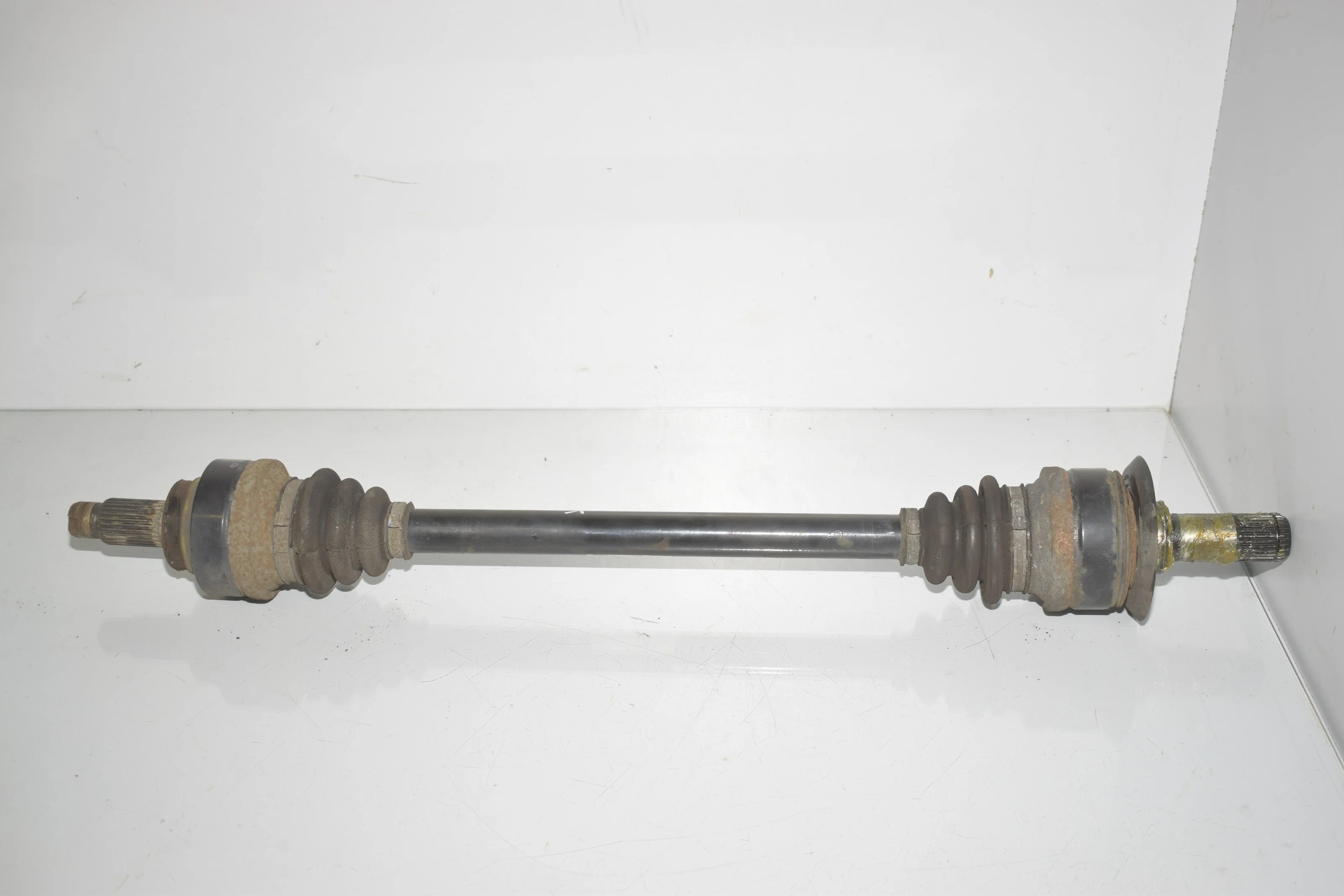 Rear Left Driveshaft – OEM 7629301 · BMW 3 Touring (F31) 320 i 2012 – 2