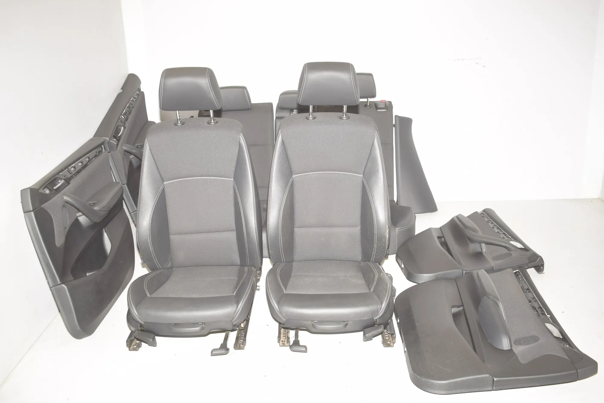Seat set · BMW X3 (F25) xDrive 20 d 2011