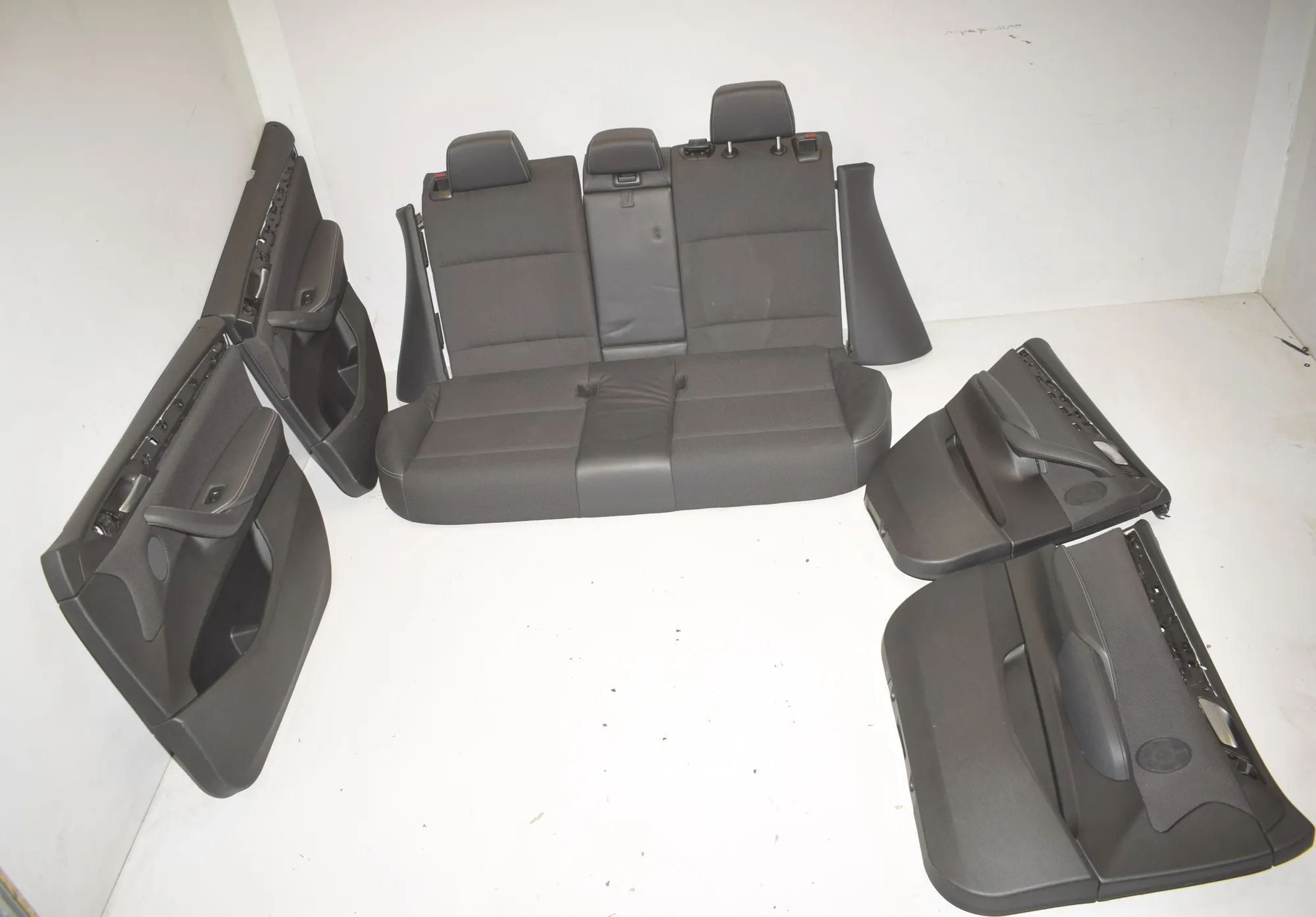 Seat set · BMW X3 (F25) xDrive 20 d 2011 – 8