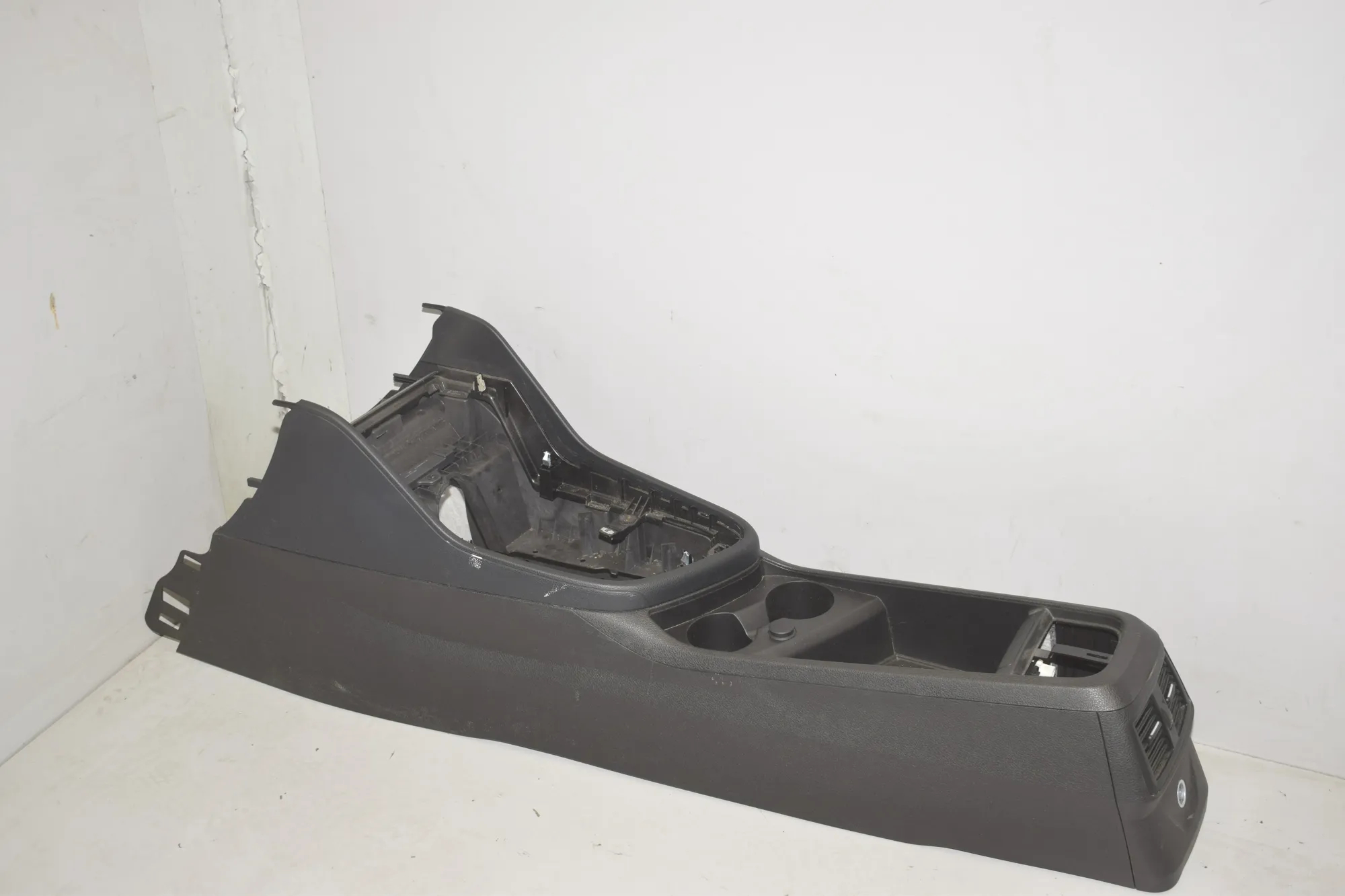 Center Console – OEM 9372504 · BMW 2 Active Tourer (F45) 216 d 2014