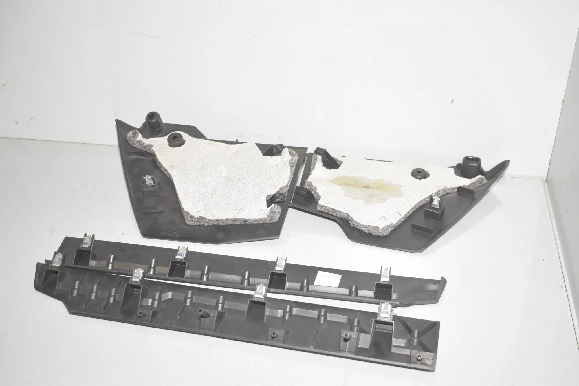 Other Interior Parts – OEM 9303917 · BMW 2 Active Tourer (F45) 216 d 2014 – 4