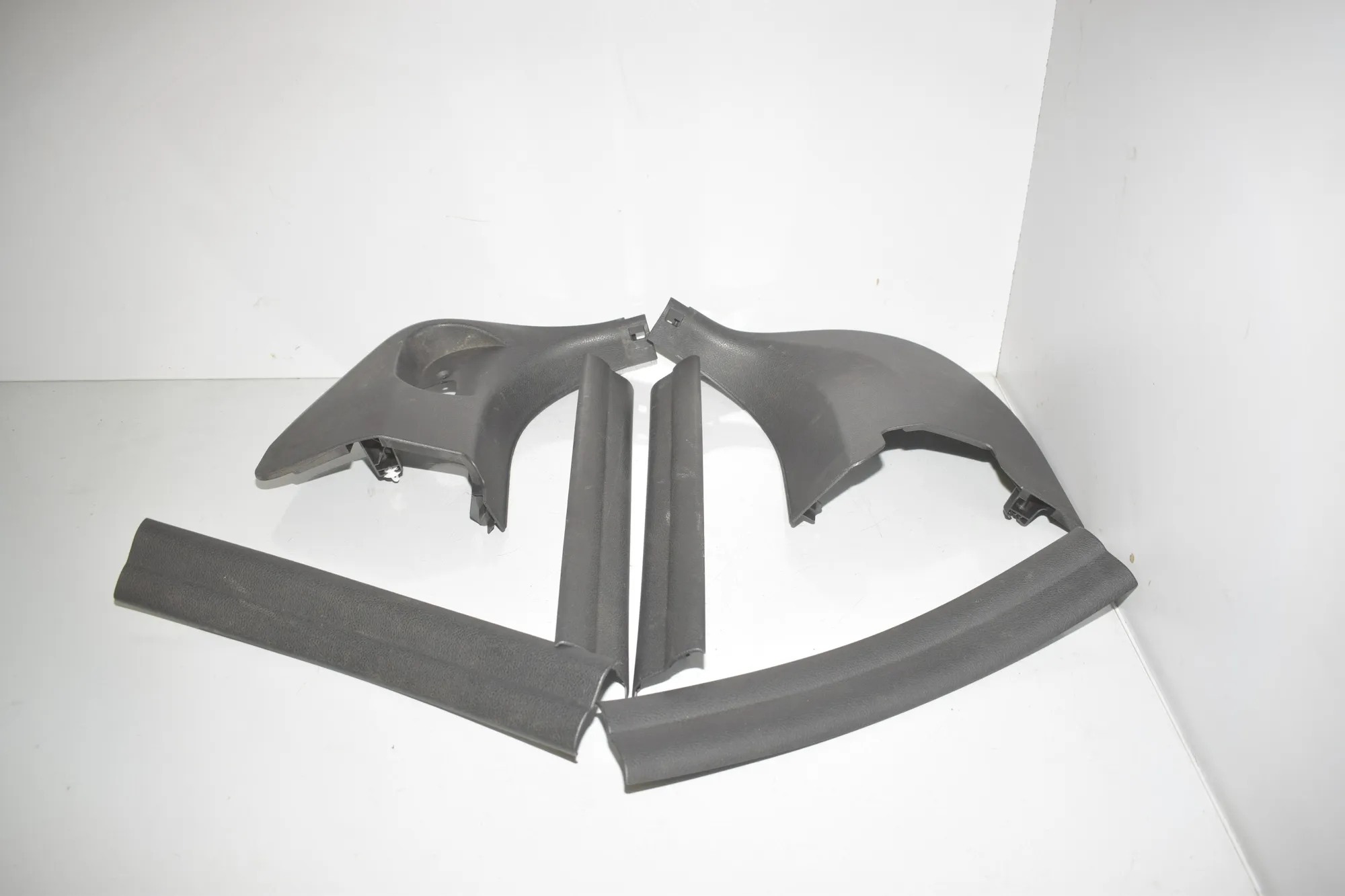 Front Right Interior Step Trim – OEM 7354164 · BMW 2 Active Tourer (F45) 216 d 2014 – 3
