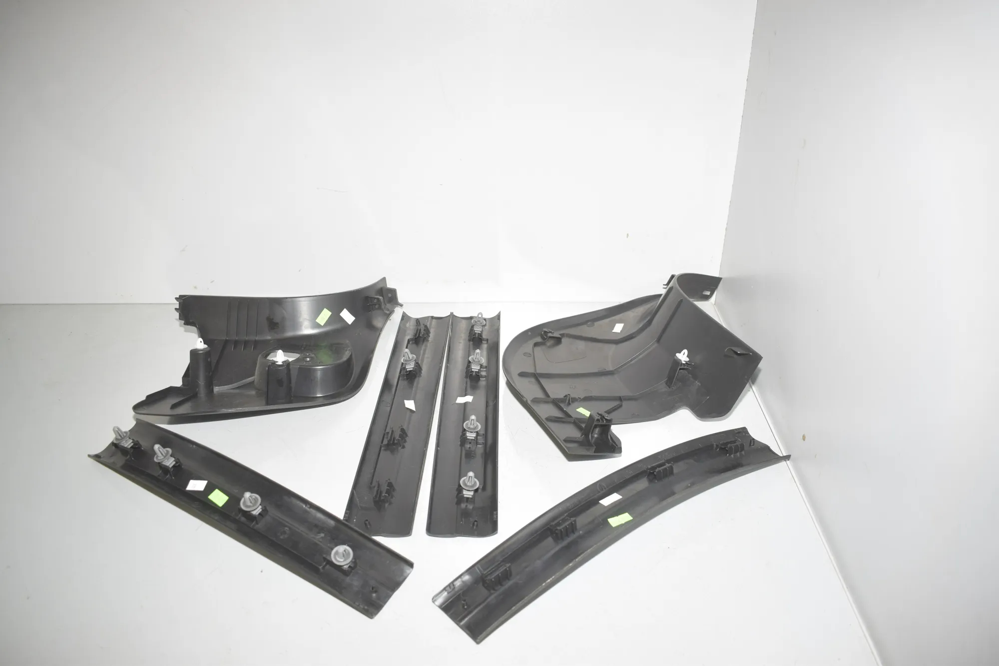 Front Right Interior Step Trim – OEM 7354164 · BMW 2 Active Tourer (F45) 216 d 2014 – 5