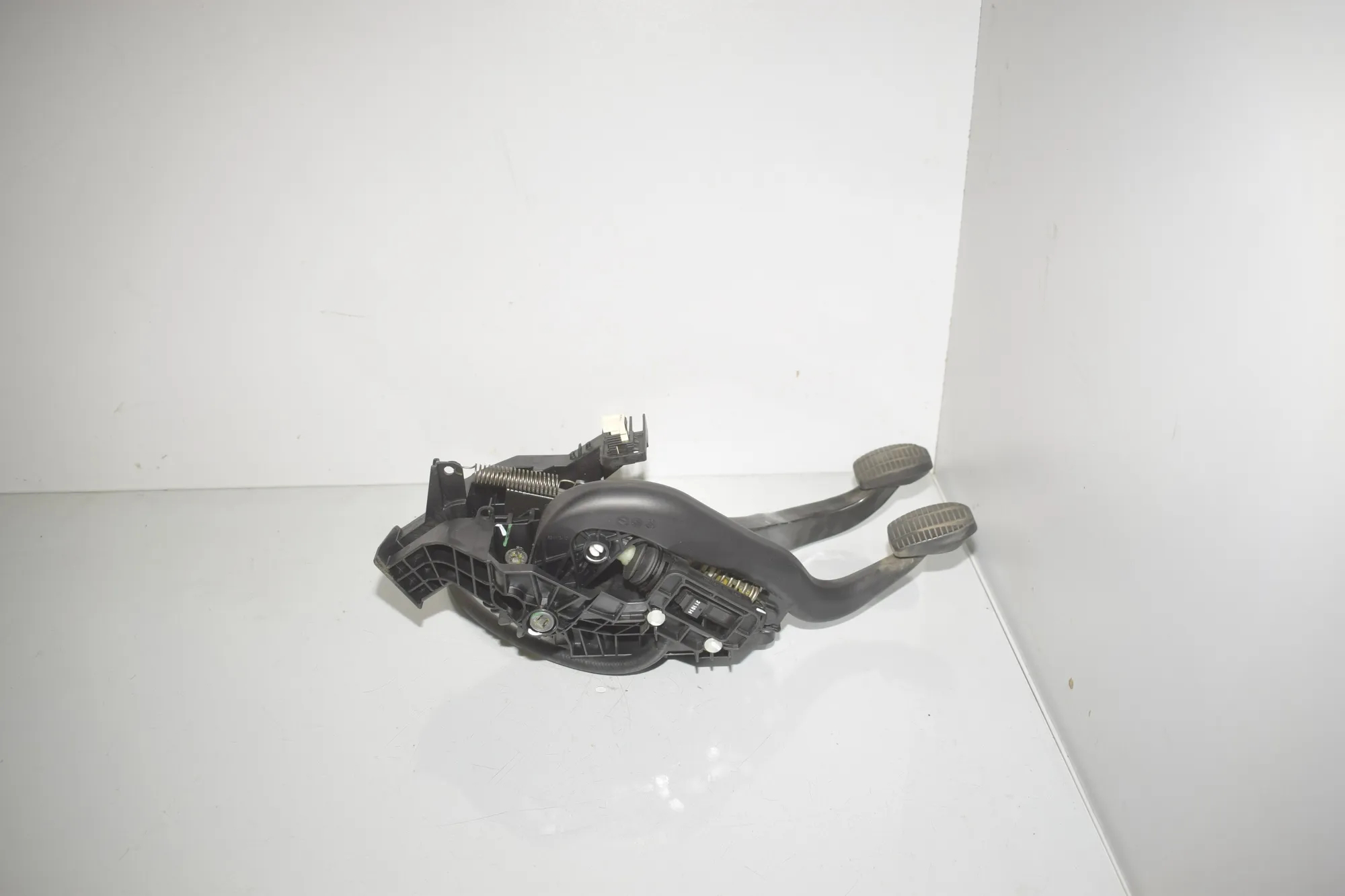Brake Pedal – OEM 6856595 · BMW 2 Active Tourer (F45) 216 d 2014 – 3