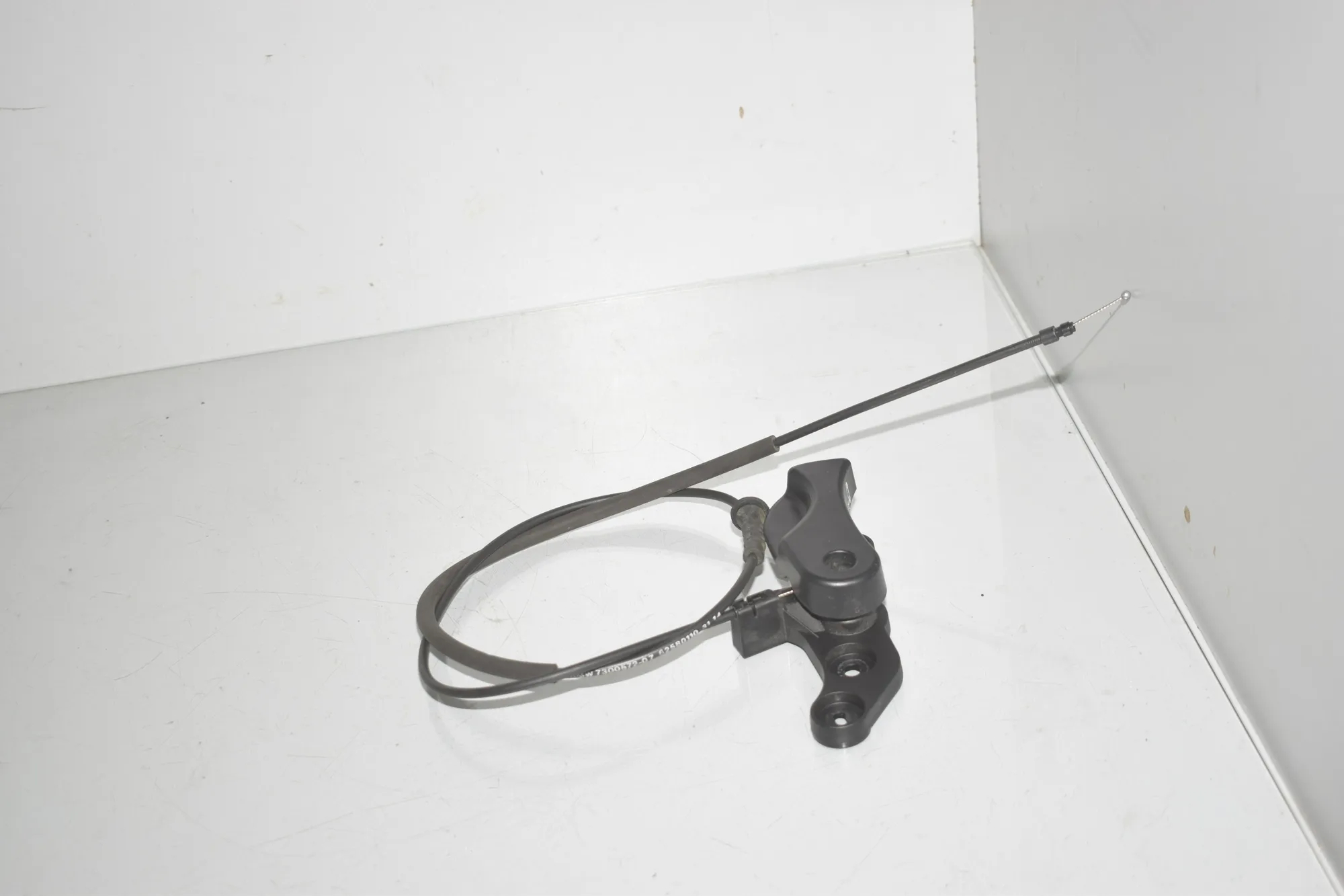 Bonnet Lock Cable – OEM 7300572 · BMW 2 Active Tourer (F45) 216 d 2014 – 3