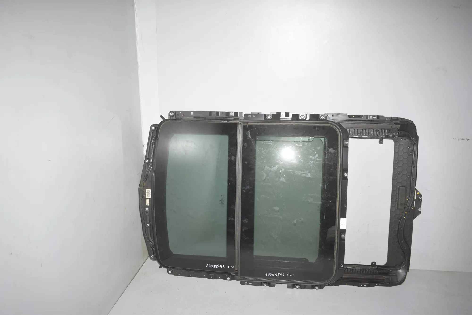 Sunroof – OEM 8038192 · BMW 5 Touring (F11) M 550 d xDrive 2016 – 7