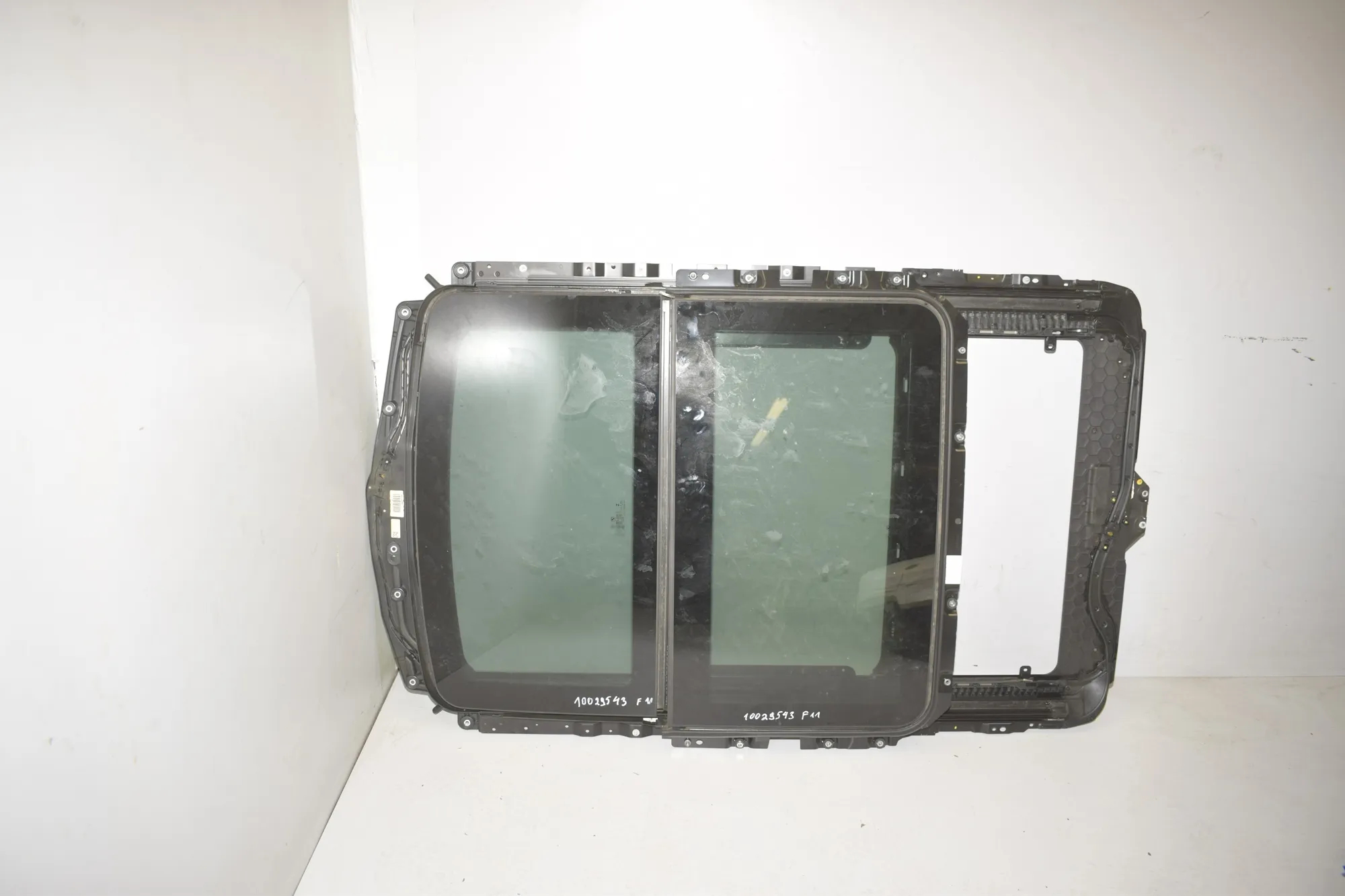 Sunroof – OEM 8038192 · BMW 5 Touring (F11) M 550 d xDrive 2016 – 5
