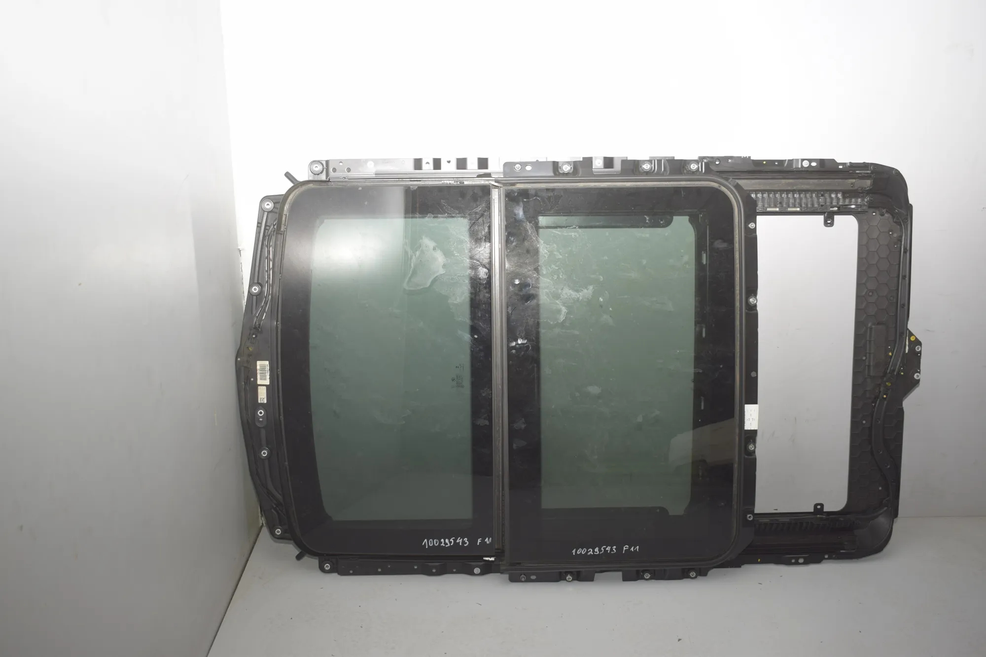 Sunroof – OEM 8038192 · BMW 5 Touring (F11) M 550 d xDrive 2016 – 3
