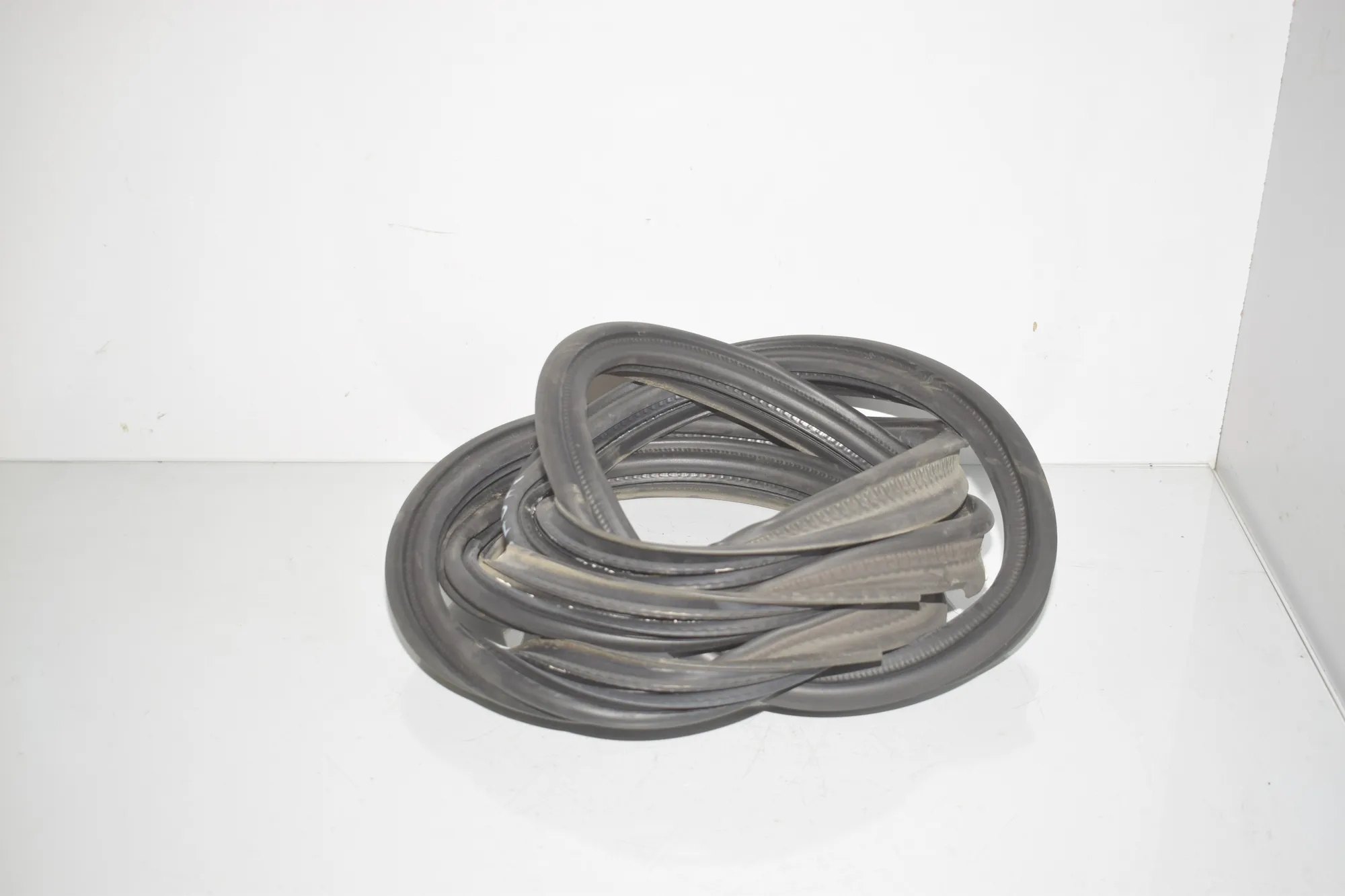 Tailgate Rubber Seal – OEM 7440481 · BMW 2 Active Tourer (F45) 216 d 2014