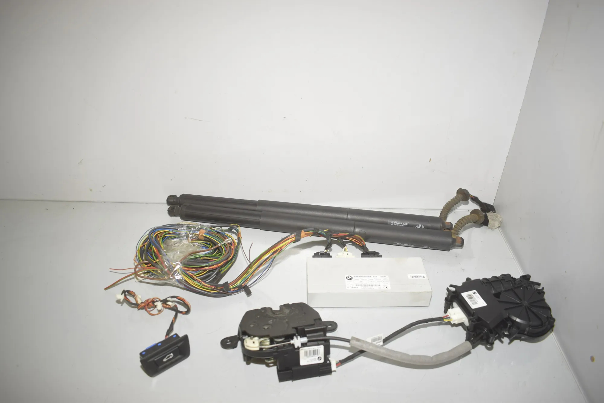 Electric Tailgate Opening Kit – OEM 9275119 · BMW 2 Active Tourer (F45) 216 d 2014 – 3