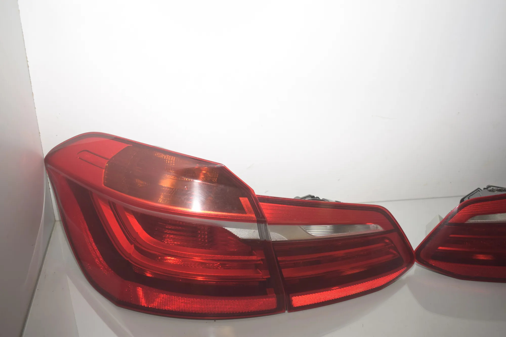 Rear Tail Light Set – OEM 7311030 · BMW 2 Active Tourer (F45) 216 d 2014 – 5