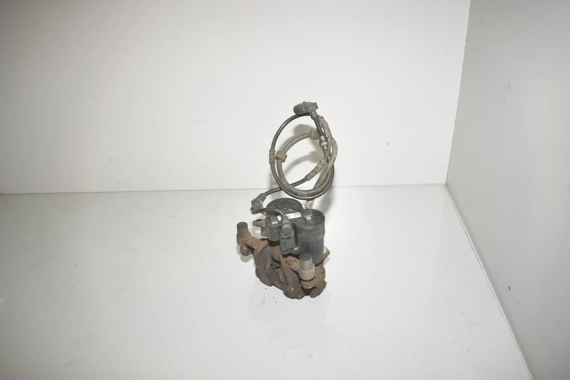 Rear Left Brake Caliper – OEM 6798957 · BMW 2 Active Tourer (F45) 216 d 2014 – 2