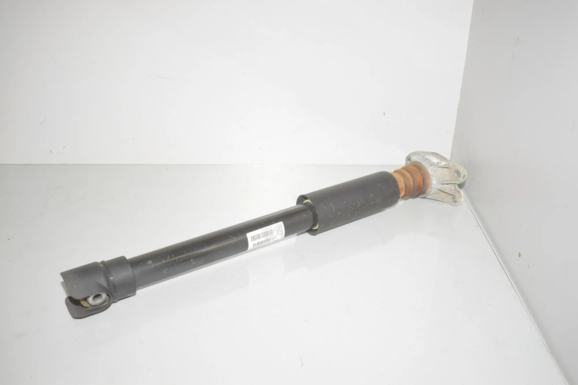 Rear Right Shock Absorber – OEM 6852428 · BMW 2 Active Tourer (F45) 216 d 2014 – 2