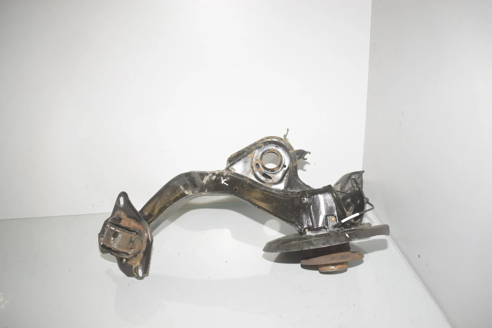 Rear Left Wheel Hub Spindle – OEM 8842879 · BMW 2 Active Tourer (F45) 216 d 2014 – 3