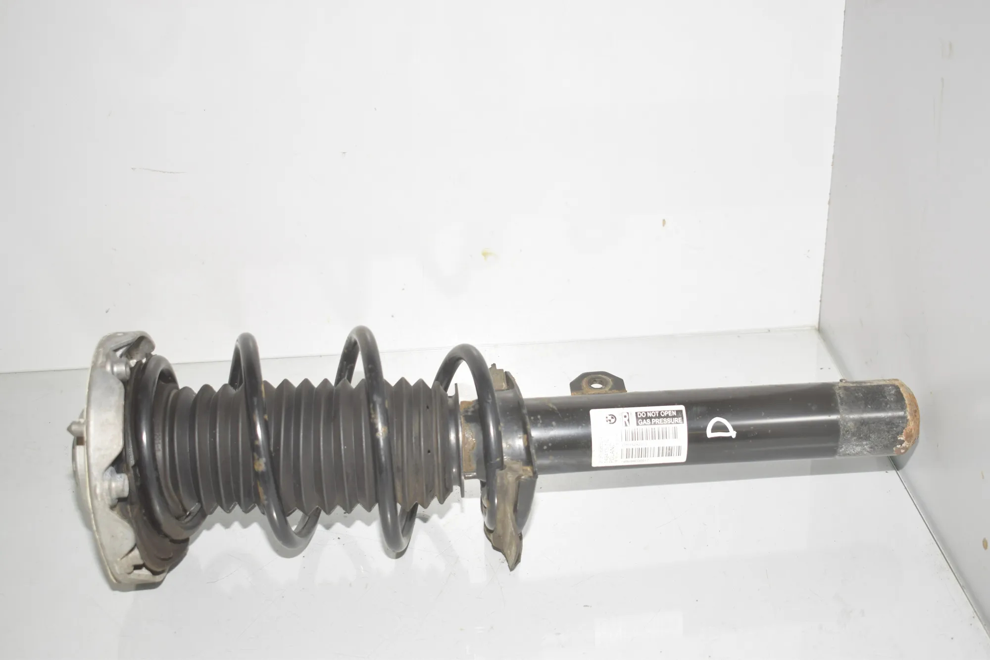 Front Right Shock Absorber – OEM 6852420 · BMW 2 Active Tourer (F45) 216 d 2014 – 3